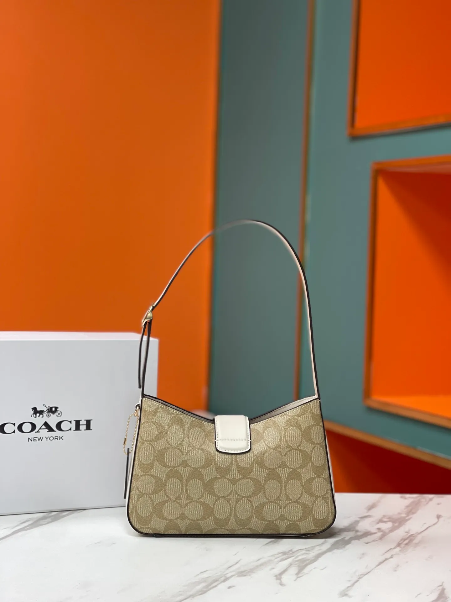 Top original order, batch 400💰Coach counter new model Eliza hobo underarm bag, model CR528. Size 25X6X17