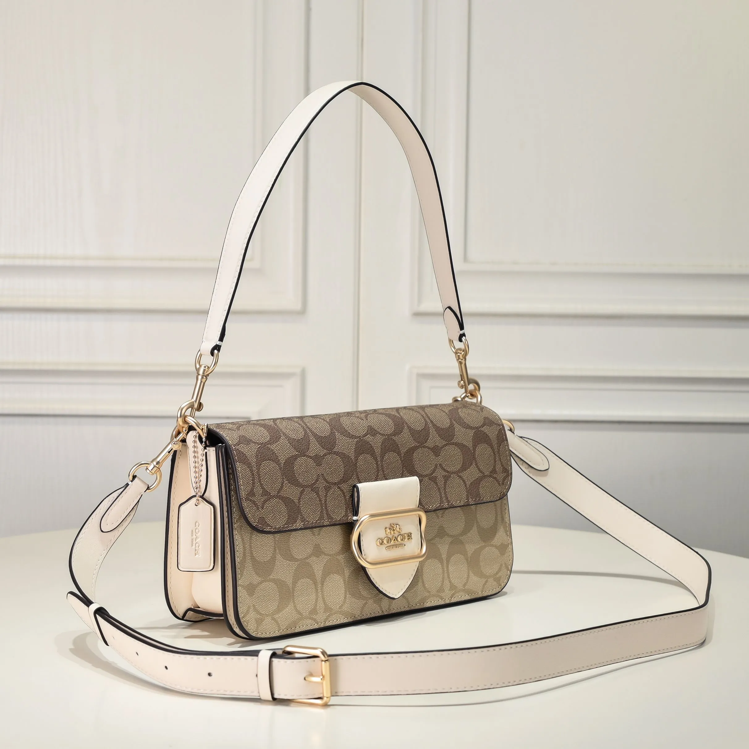 P440 [Top original order] New COACH MORGAN classic one-shoulder cross-body armpit bag CH506 milk tea splicing design ~ two different shades of presbyopic fabrics, exquisite and layered, elegant and generous ~ visually very harmonious and versatile! Size:26.5*6.5*14cm