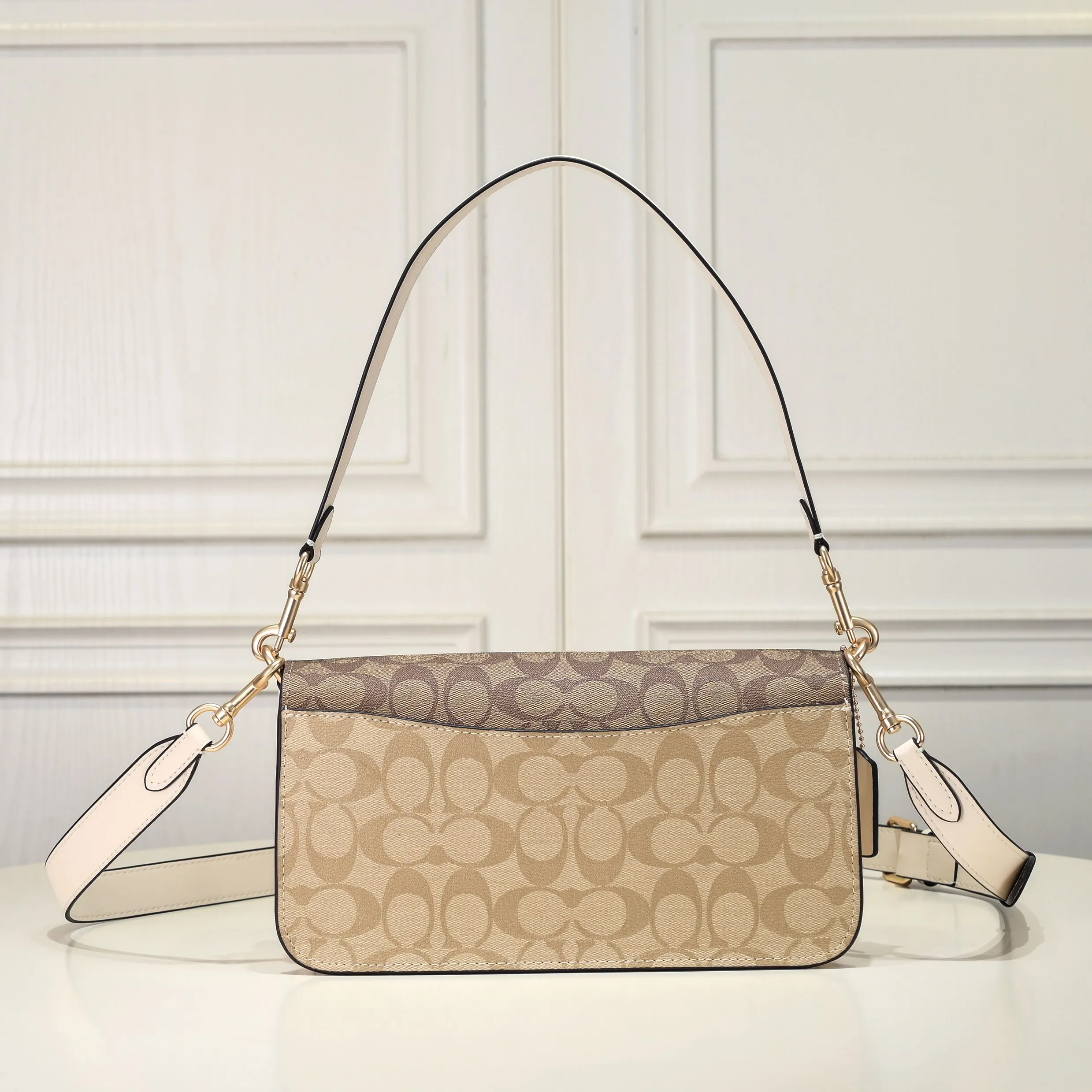 P440 [Top original order] New COACH MORGAN classic one-shoulder cross-body armpit bag CH506 milk tea splicing design ~ two different shades of presbyopic fabrics, exquisite and layered, elegant and generous ~ visually very harmonious and versatile! Size:26.5*6.5*14cm