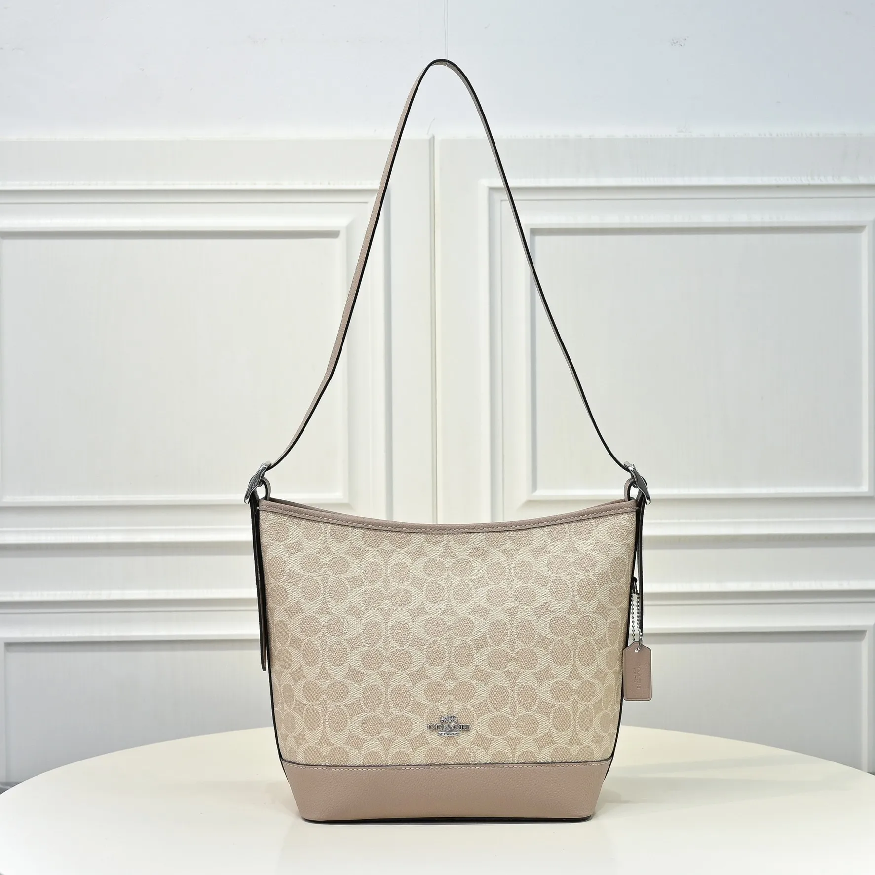 P380 [Top original order] Style number: CBH20 Size: 23*28.5*11.5cm