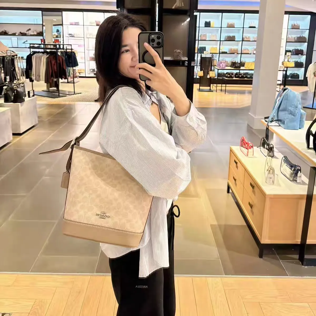 P380 [Top original order] Style number: CBH20 Size: 23*28.5*11.5cm