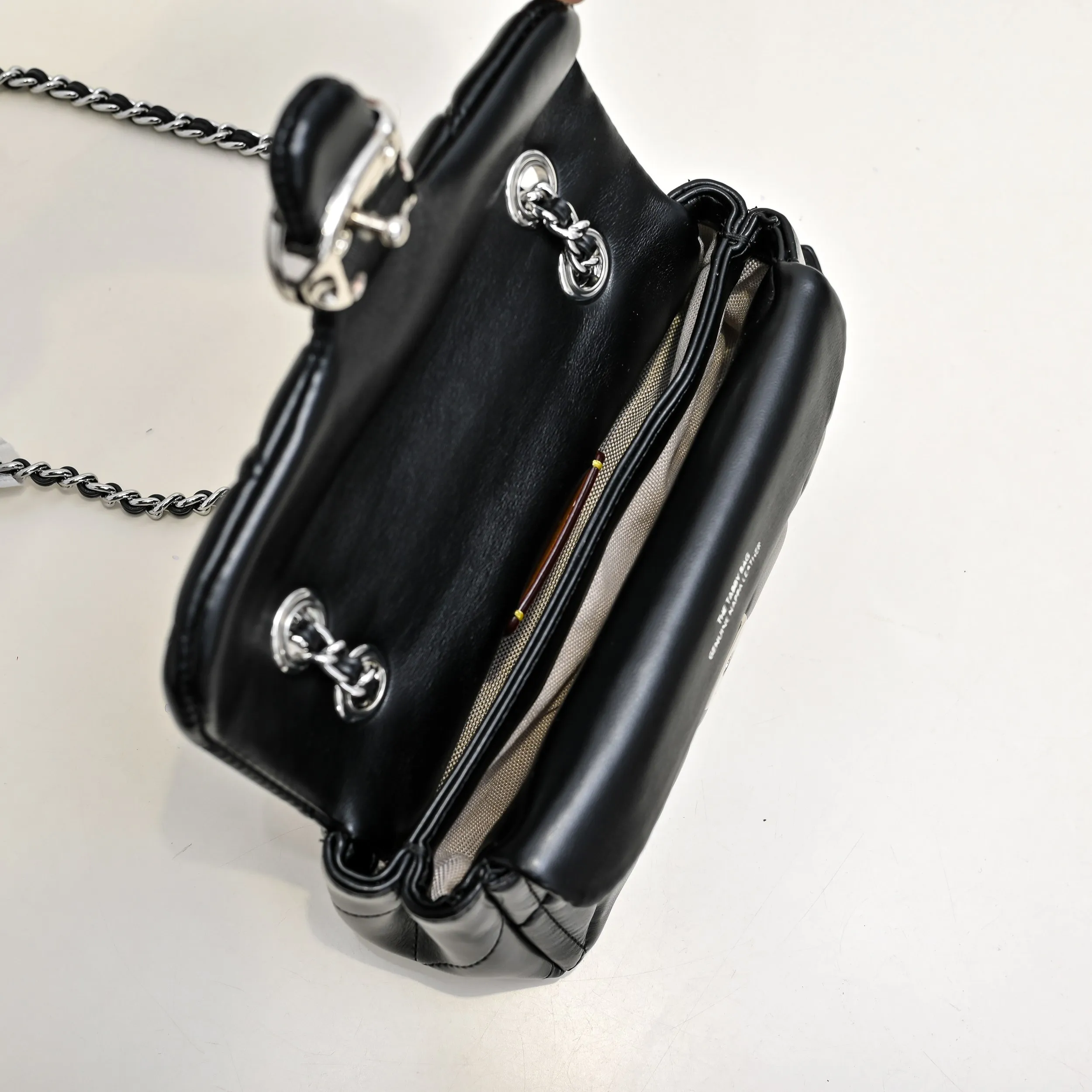P420 [Top original order] Small silver buckle Style number: CP298 Size: 20*11*7cm