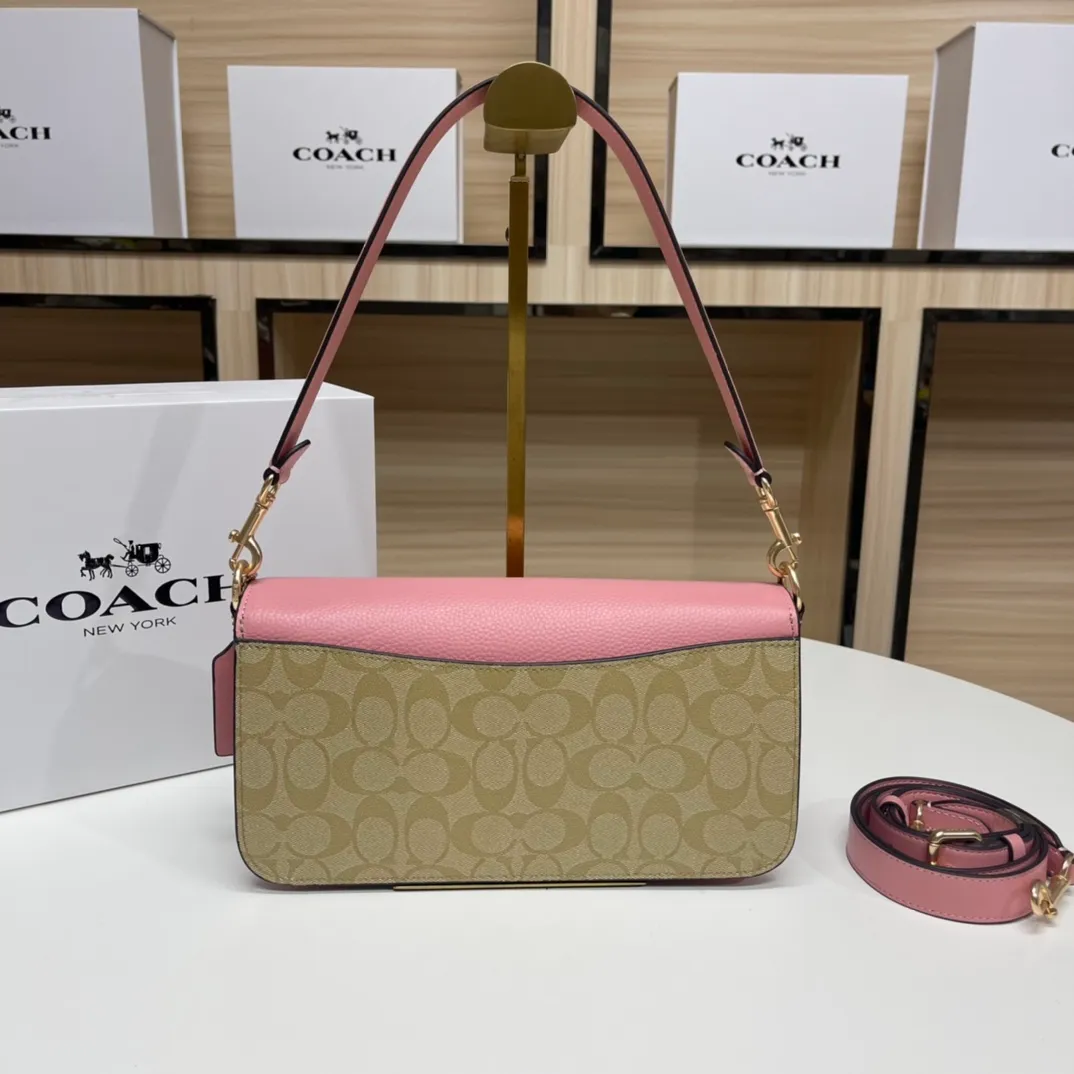 Top original order batch 500💰COACH/model CE621. Coach Outlet's new color-blocked classic logo MORGAN shoulder bag underarm bag. Size 26X14X6