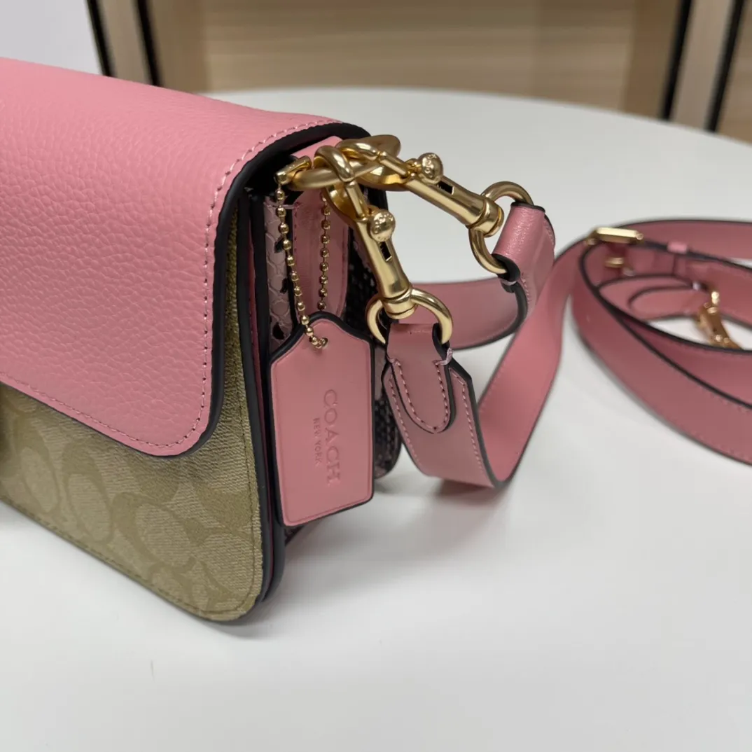 Top original order batch 500💰COACH/model CE621. Coach Outlet's new color-blocked classic logo MORGAN shoulder bag underarm bag. Size 26X14X6