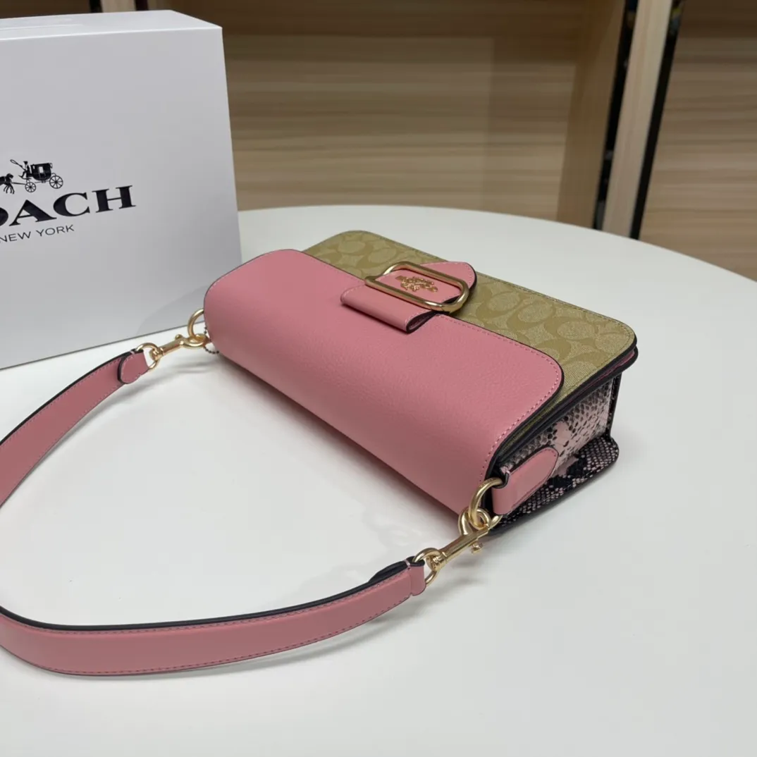 Top original order batch 500💰COACH/model CE621. Coach Outlet's new color-blocked classic logo MORGAN shoulder bag underarm bag. Size 26X14X6