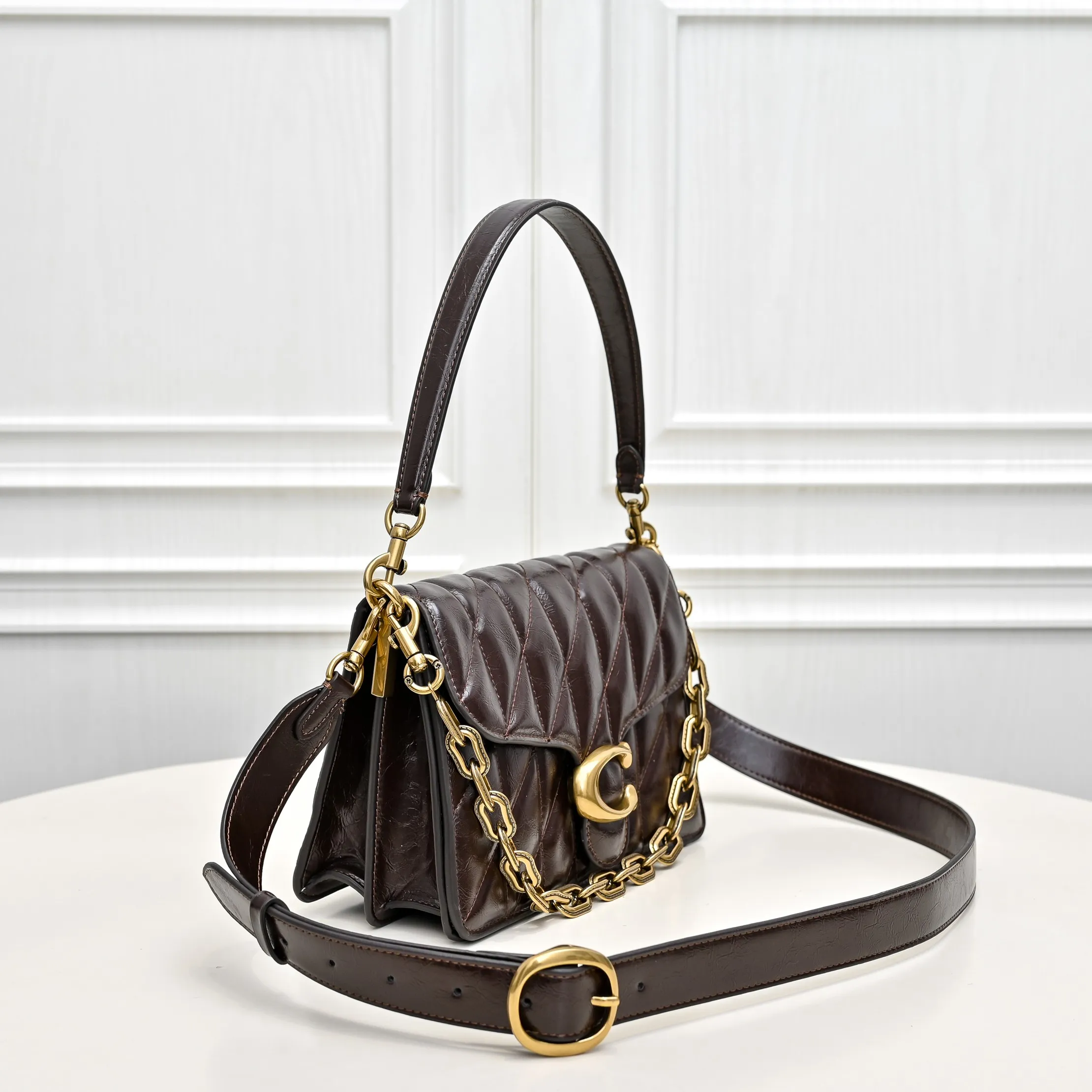 Style number: CAF53 Size: 26*17*9cm