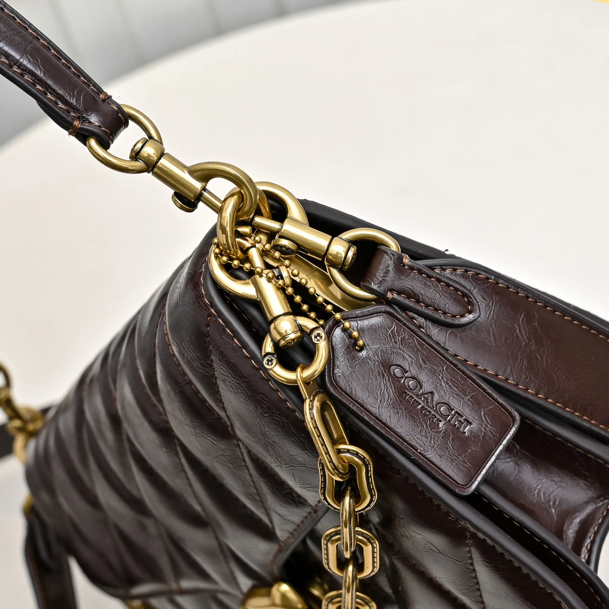 Style number: CAF53 Size: 26*17*9cm