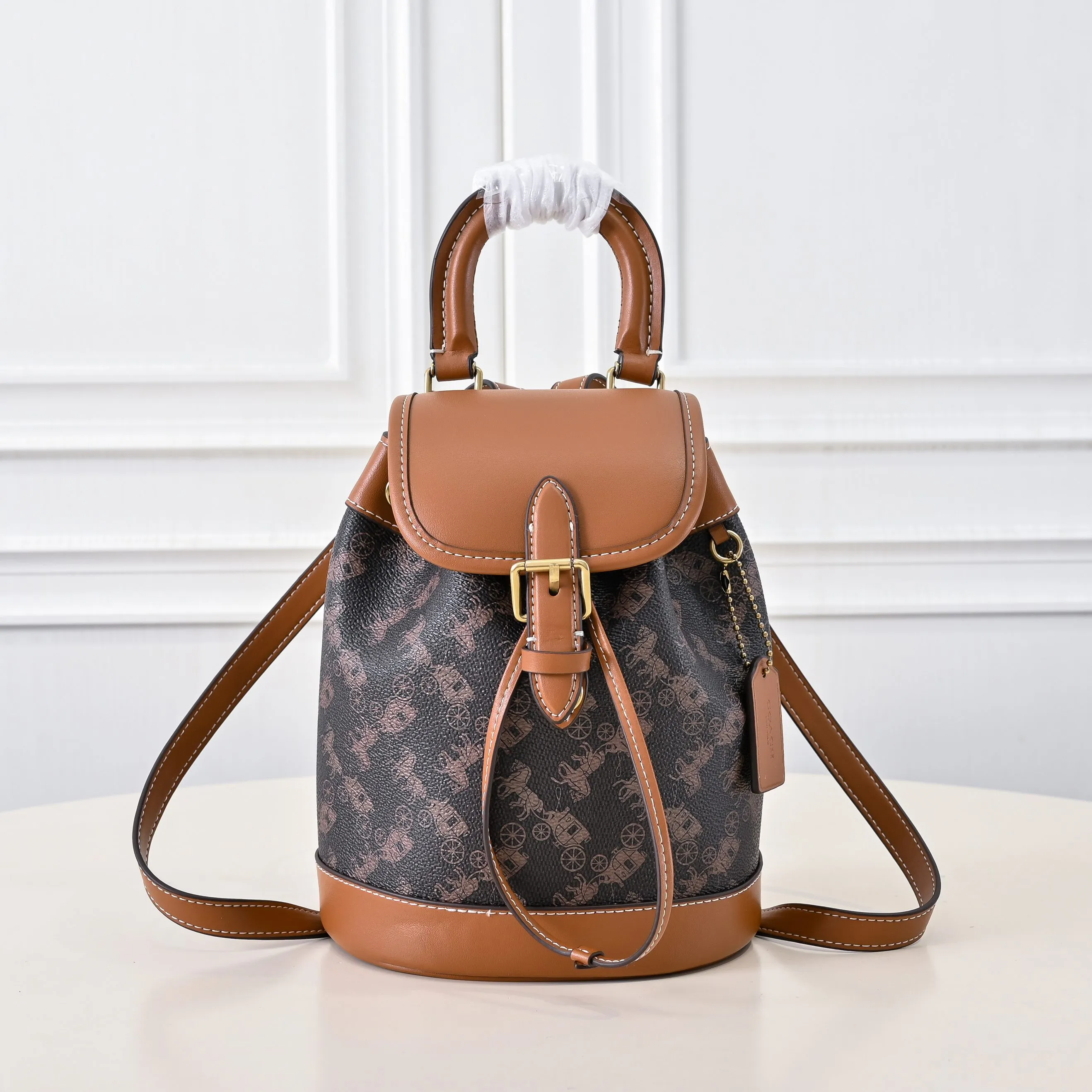 Style number: CAM31 Size: 17*11*22.5cm