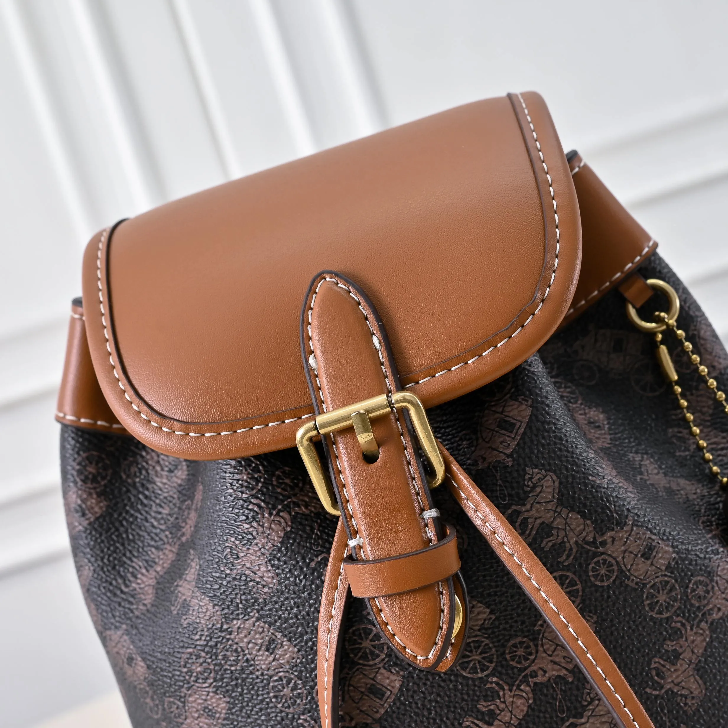 Style number: CAM31 Size: 17*11*22.5cm