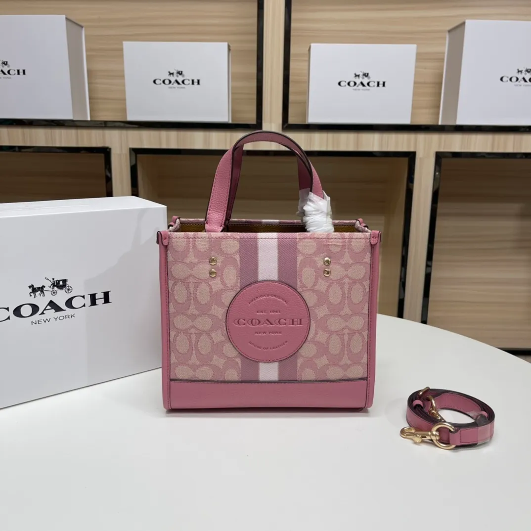 Top original order batch 420💰coach/Coach new color field 22 small portable cross-body shopping bag, fashionable European and American, Mini 22 unique redwood color soothing warm tones a winter color super gentle Dempsey Chambray series no one is unfamiliar with classic style color matching in different seasons Model 8417 size: 22*20*12 cm,