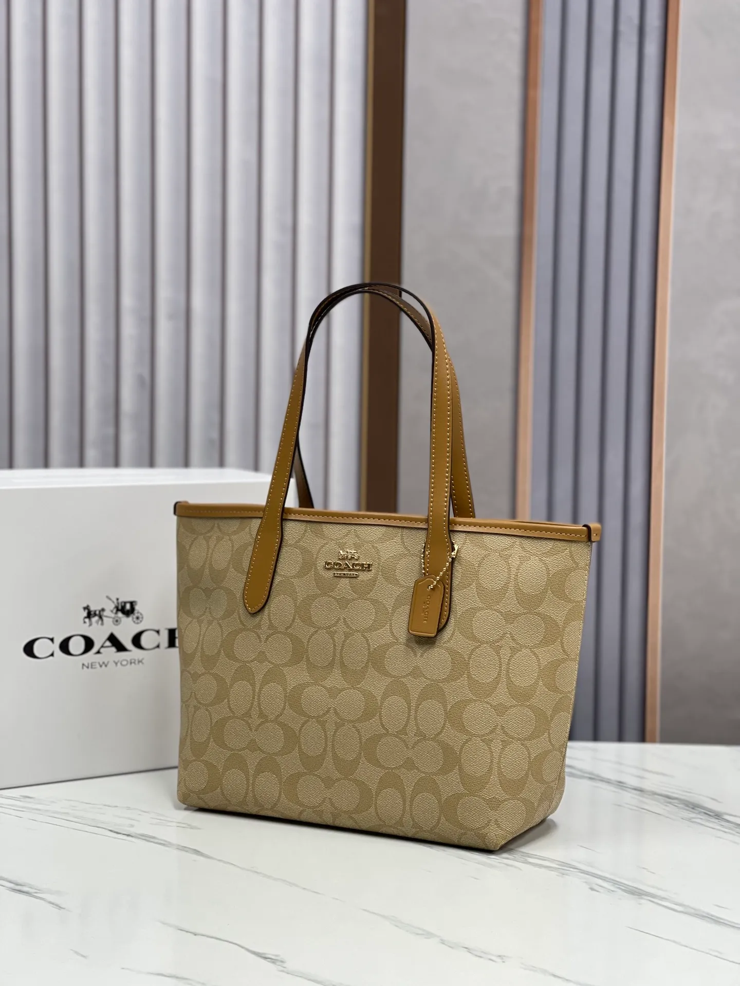 Top original order batch 340💰coach/Coach new new product CN733 CN183 Latest carriage mini double-sided tote bag shopping bag top original order batch VC with leather CITY classic logo coated canvas with smooth leather details. Internal zip pocket. Size 23·11·20.5