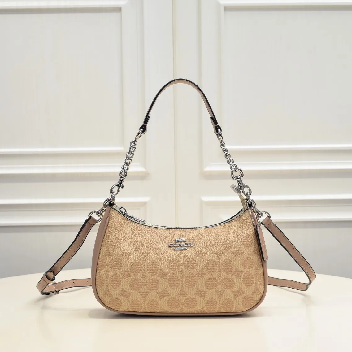 P260 [Top original order] Style number: CV993 Size: 24.5*15.5*7.5cm