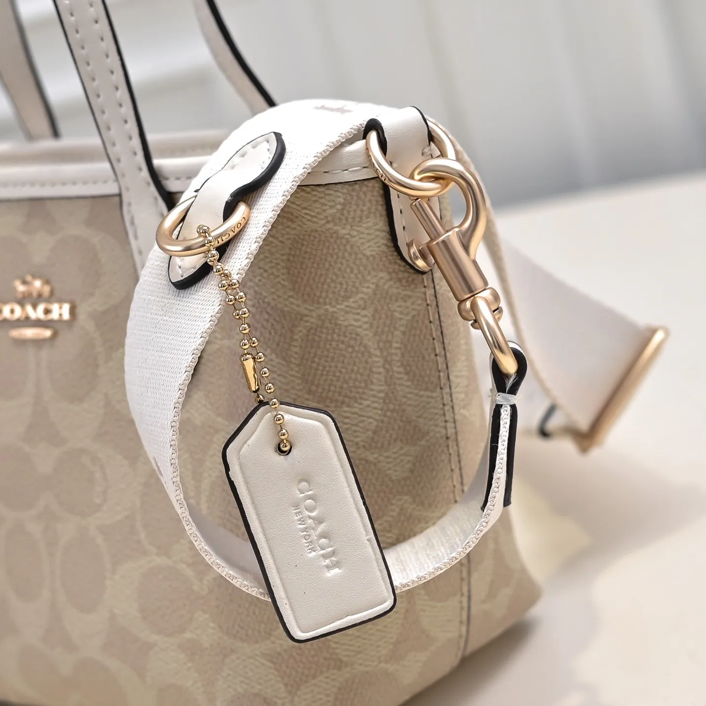 P300【Top original order】Model number: CW032 Size: 20*14*9cm