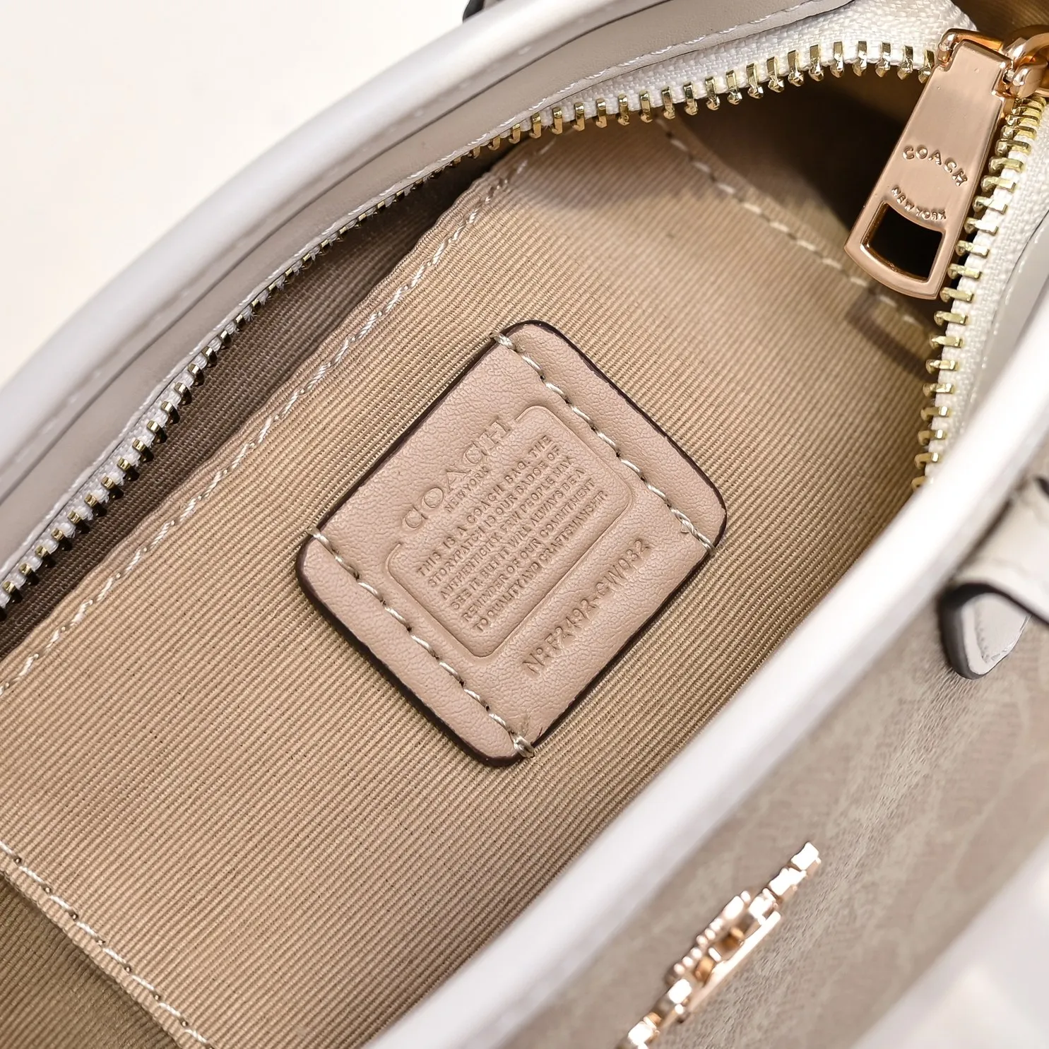 P300【Top original order】Model number: CW032 Size: 20*14*9cm