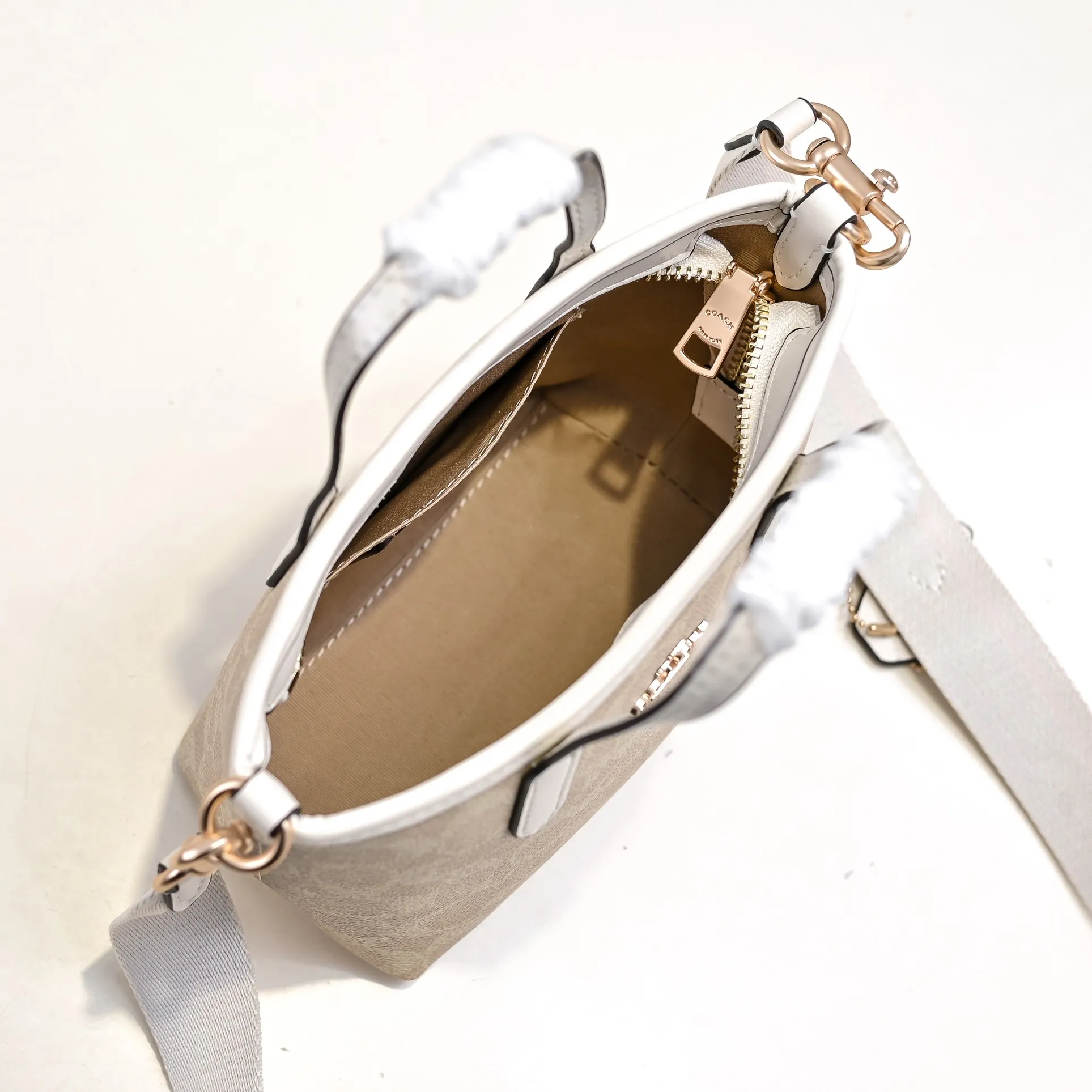 P300【Top original order】Model number: CW032 Size: 20*14*9cm