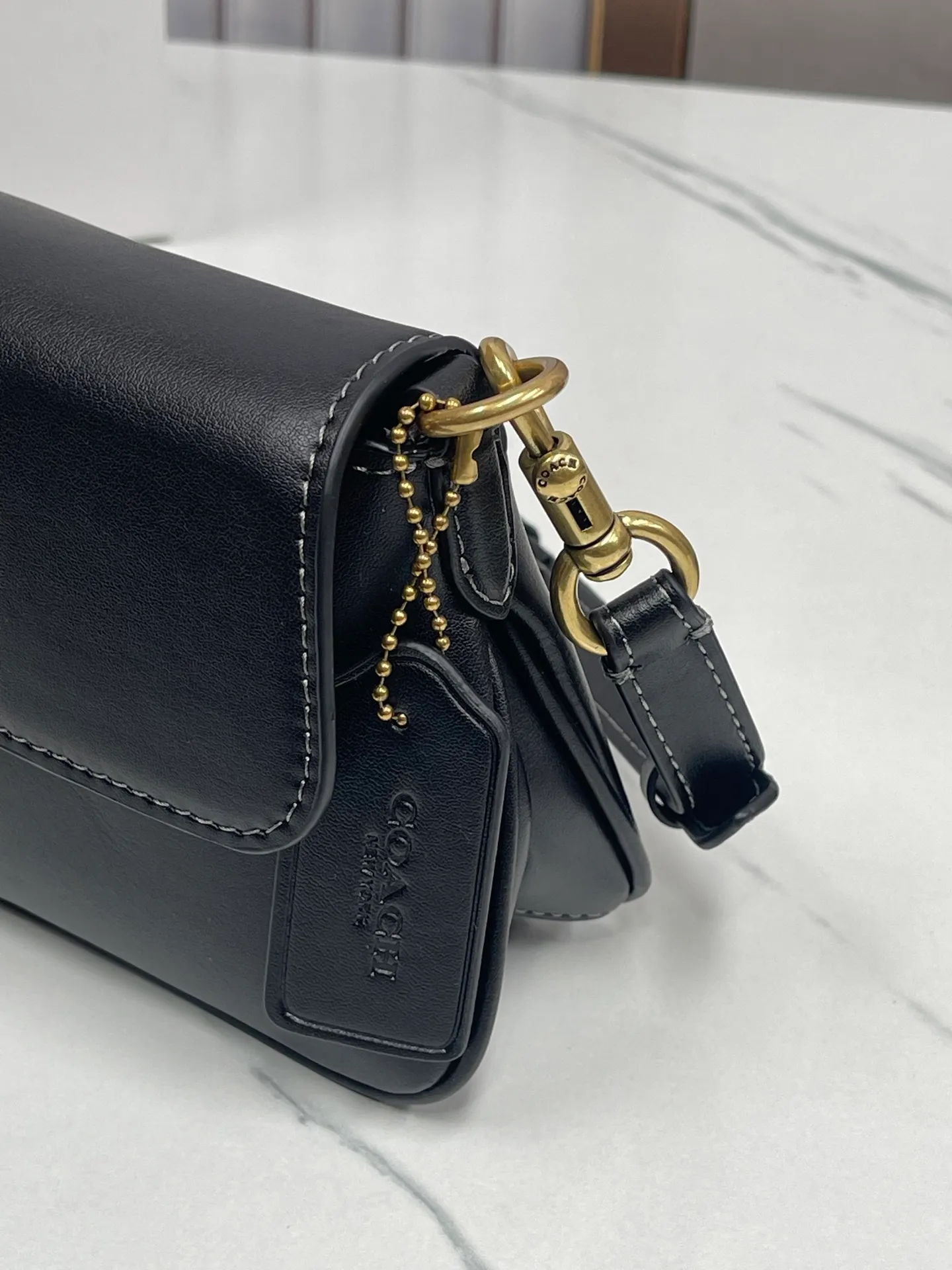 P420¥ [New counter product] COACH/Coach women's JET shoulder bag, crossbody bag, high-end design commuting model: CAM16. Size 25*11*5