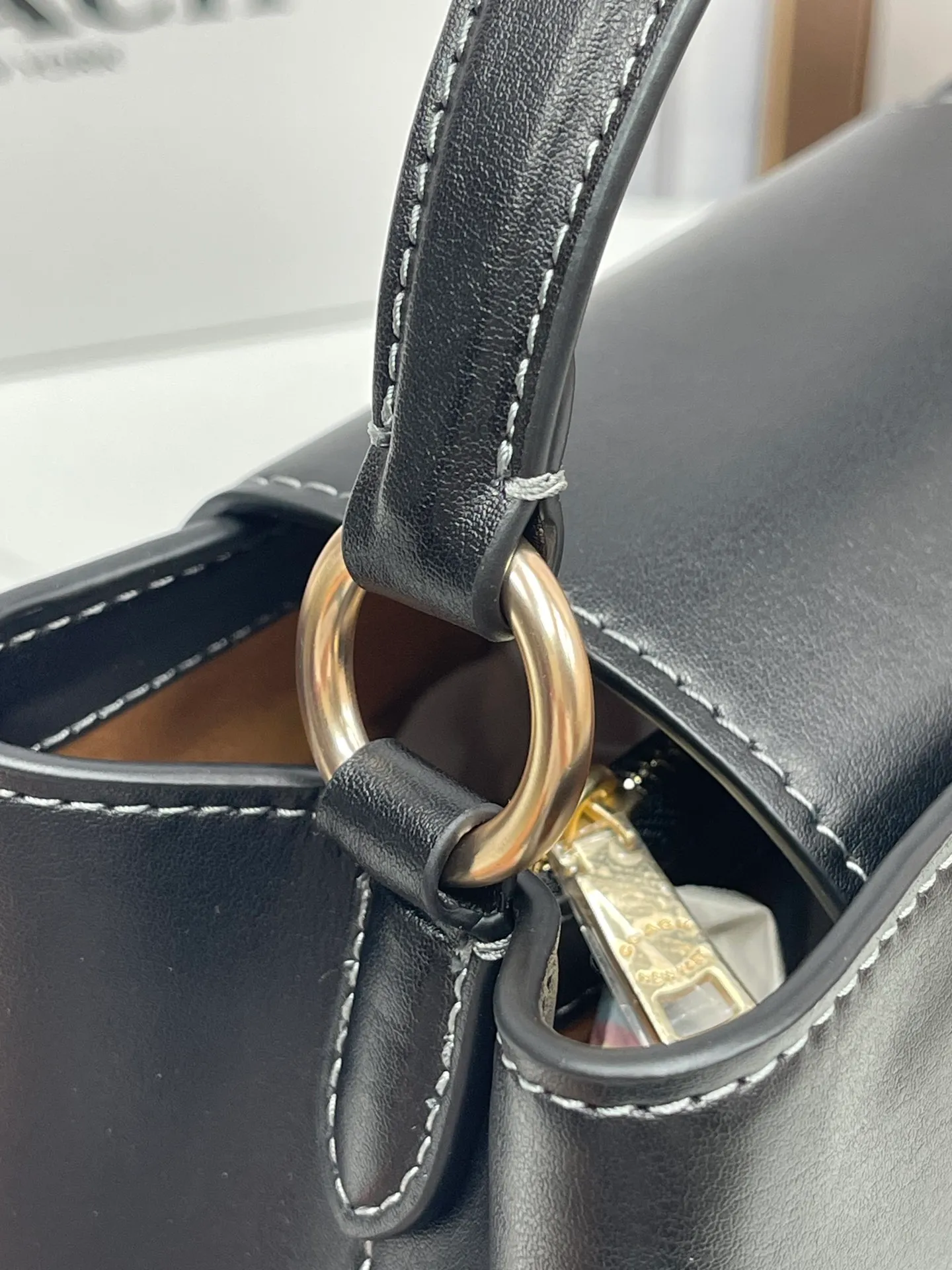 Top original order batch 480¥🌻Coach/Coach new new product Coach Eliza model CW015 Carryall This is too exquisite, it is a perfect heroine bag type. The texture is exquisite and domineering, classic and timeless. Size 26/18/11.