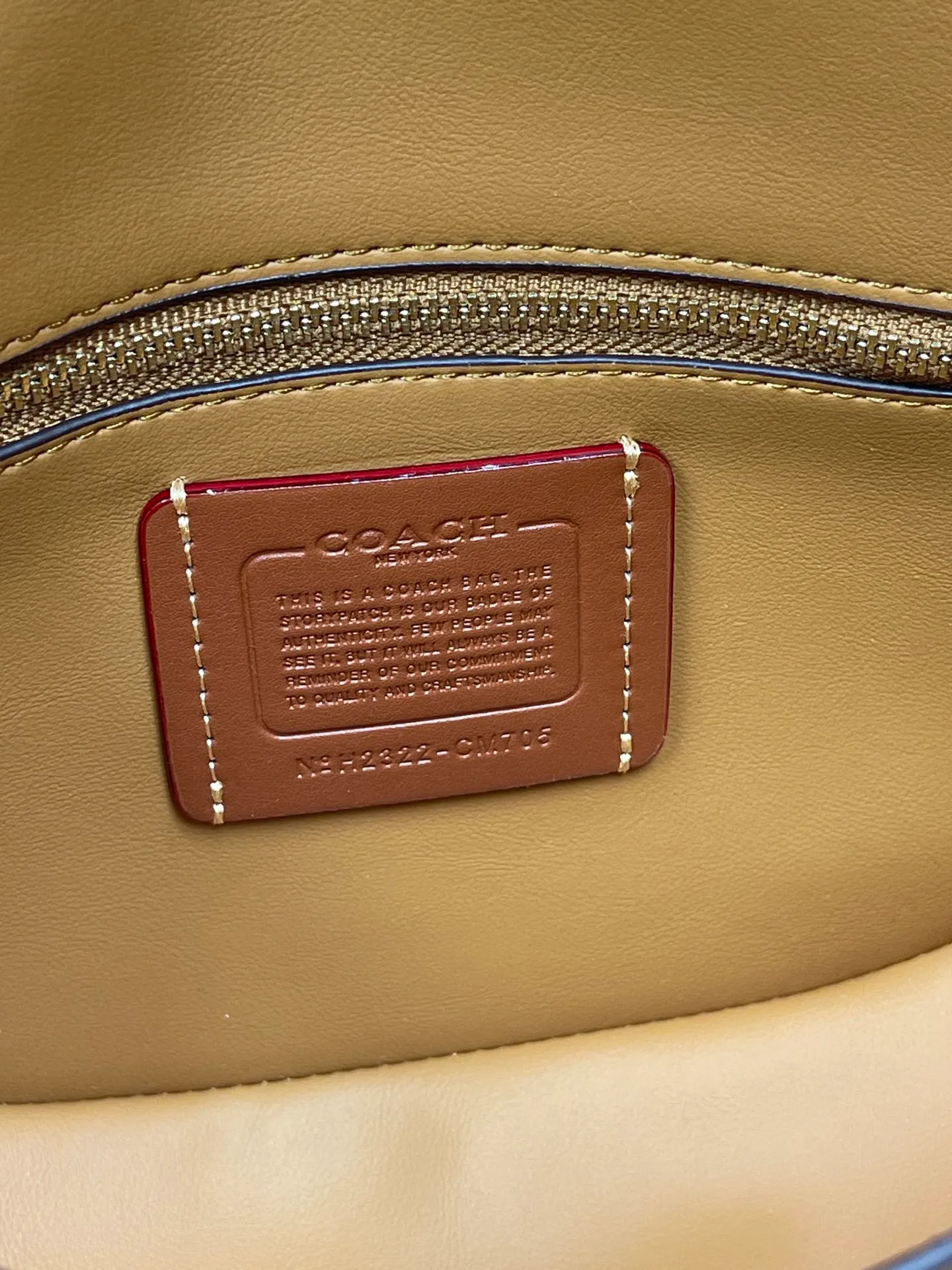 Top original order, batch 440💰 Coach's new counter synchronization model CM705 HARLER shoulder crossbody bag saddle bag, minimalist and casual, casual and versatile item ~ 22x17.5x6cm