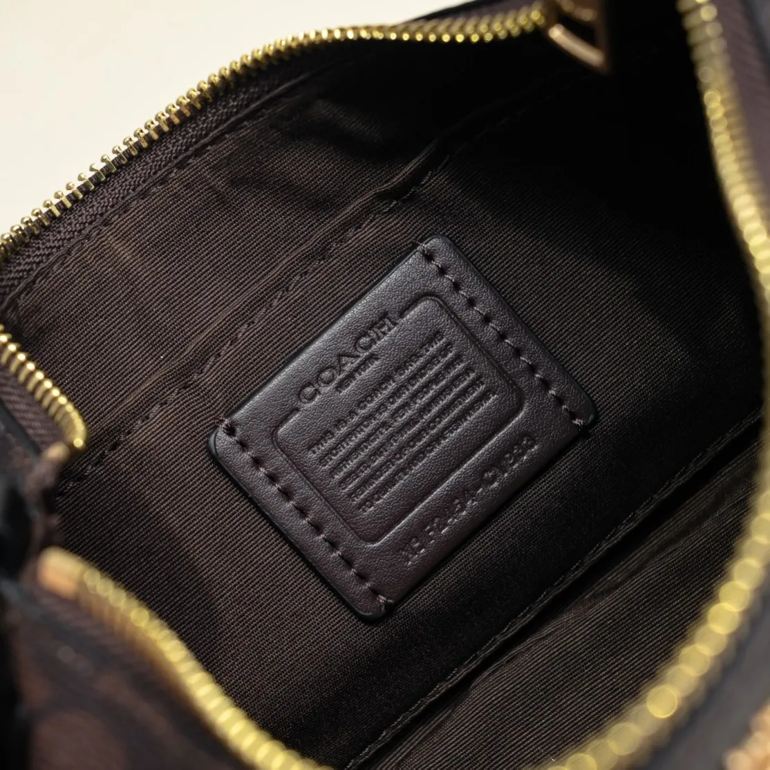 P260 [Top original order] Style number: CV993 Size: 24.5*15.5*7.5cm