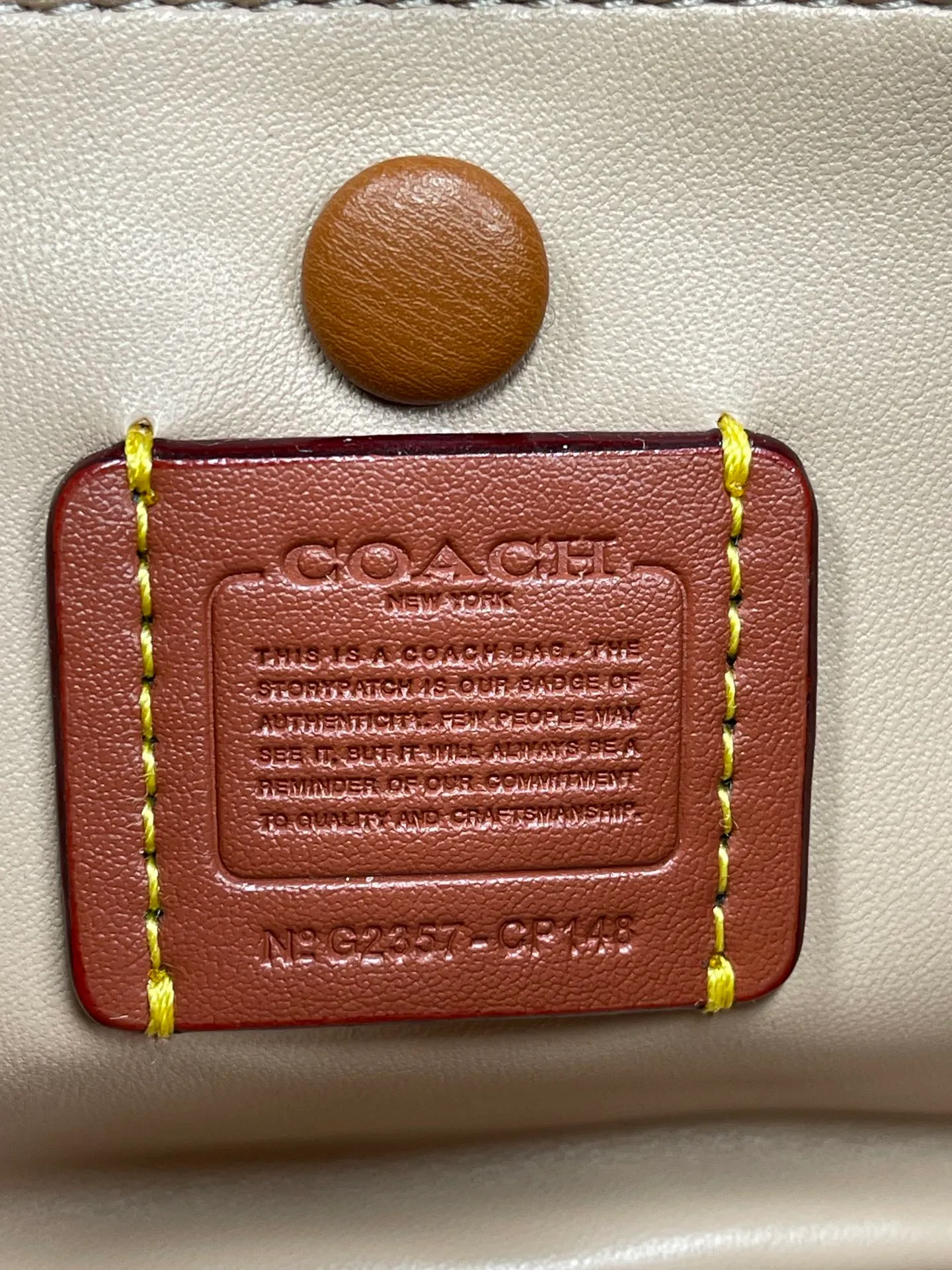 Batch 460💰COACH/Coach’s new women’s bag armpit bag PILLOW quilted MIRA shoulder bag model CP396. Dimensions 23×16×6.
