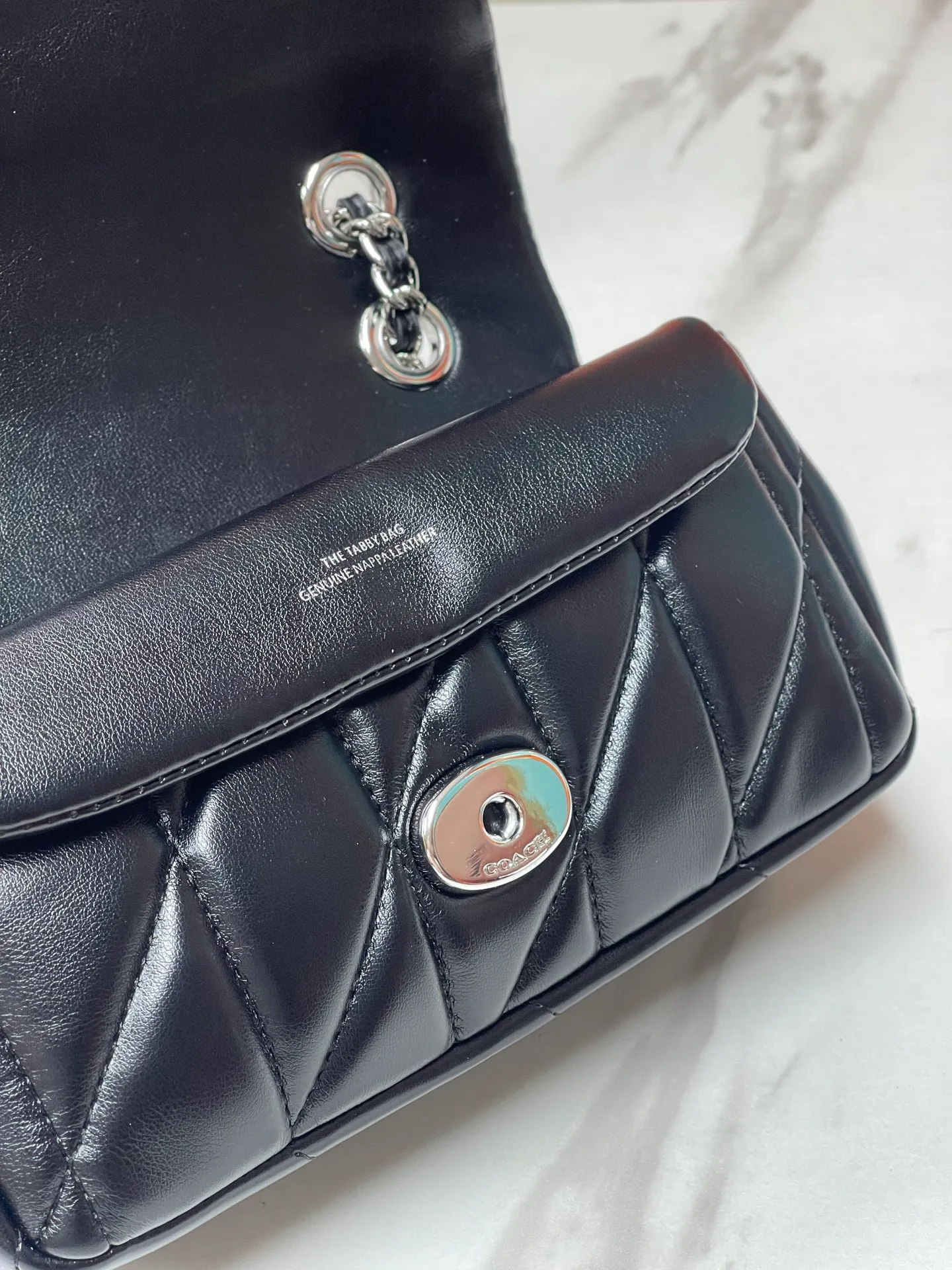 Top original order, batch 460💰Coach new product model CP398 quilting tabby chain tabby with quilting technology, cool dark buckle, low-key and high-end silver buckle. Choose the size and color you like. Size 21/10