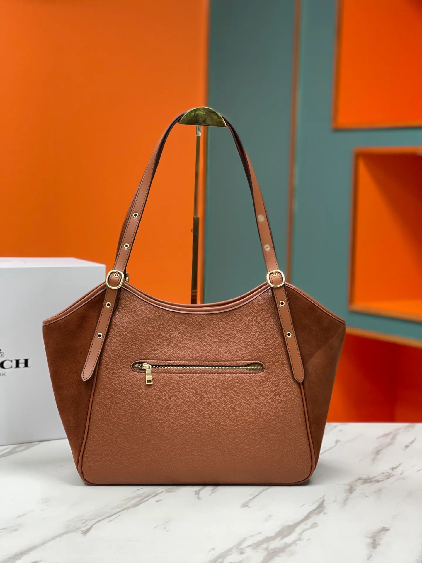Top original order, batch 460💰COACH/Coach new model | New product model CM075 Nina tote bag with office bag. It is suitable for Jimei commuting in the office. It is very versatile and classic. It has a large capacity and can easily accommodate all office needs. Size 36/29/16