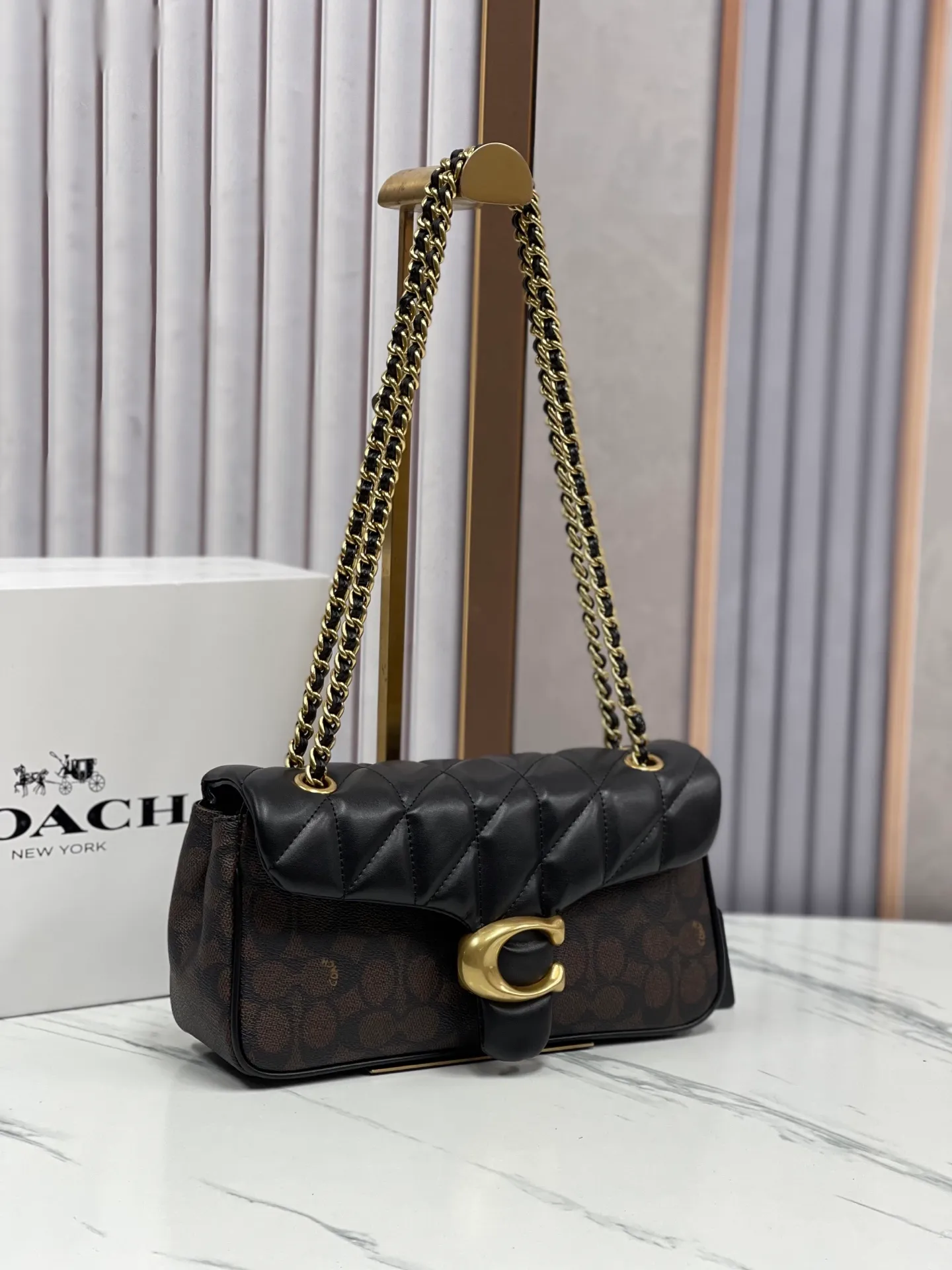 Top original order batch 480¥Coach/Coach new model CY815✈️Quilting Tabby chain tabby with quilting technology. Cool, low-key and high-end gold buckle. Choose a size and color you like. Size 26/15.