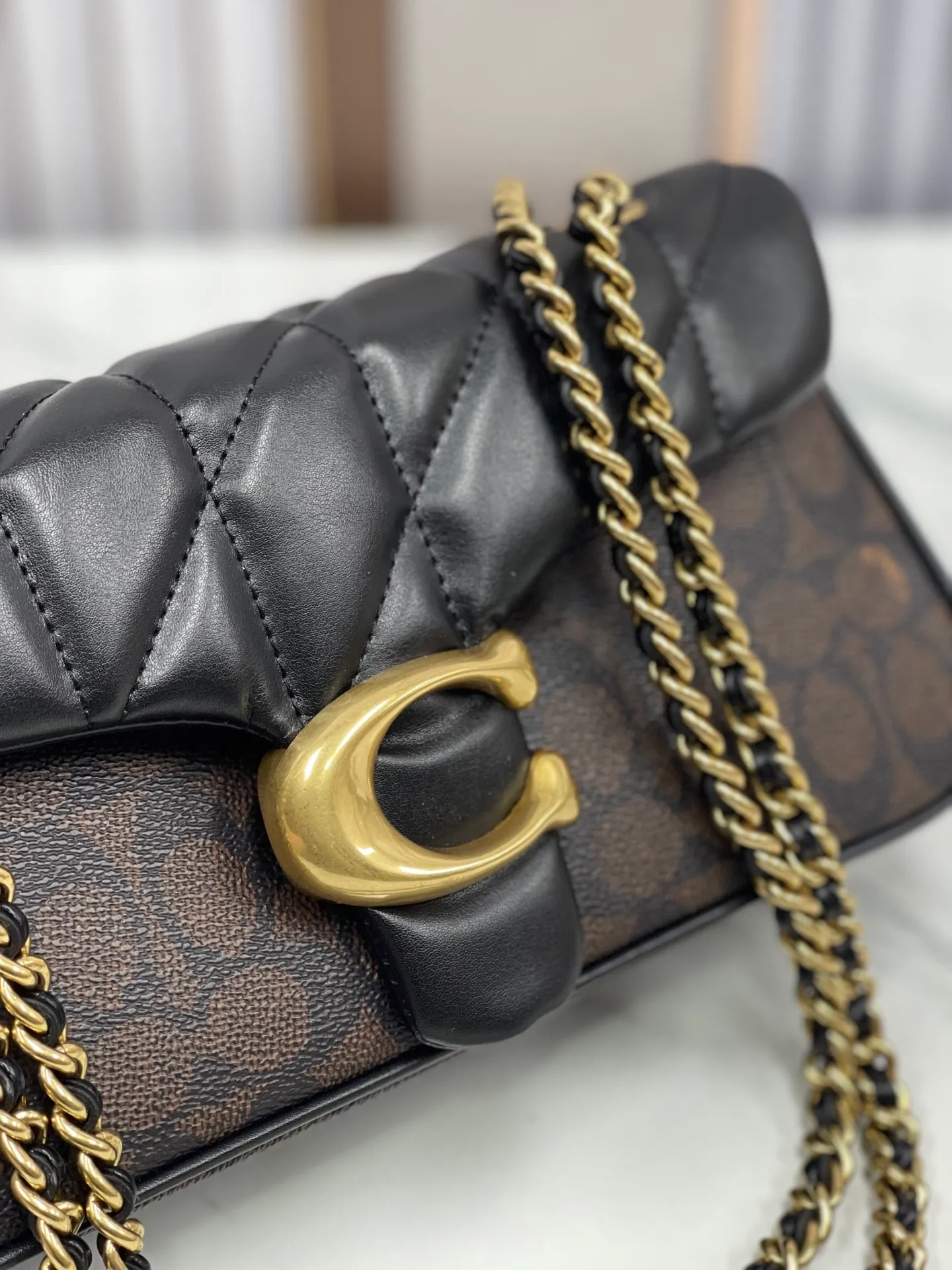 Top original order batch 480¥Coach/Coach new model CY815✈️Quilting Tabby chain tabby with quilting technology. Cool, low-key and high-end gold buckle. Choose a size and color you like. Size 26/15.