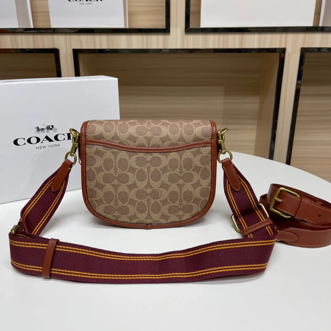 Top original order batch 460💰coach/Coach new ca094. Willow Saddle vintage saddle bag crossbody bag, 2 shoulder straps can be matched with different styles, can be salty or sweet, super classic and beautiful ~ 22x17x7.5cm