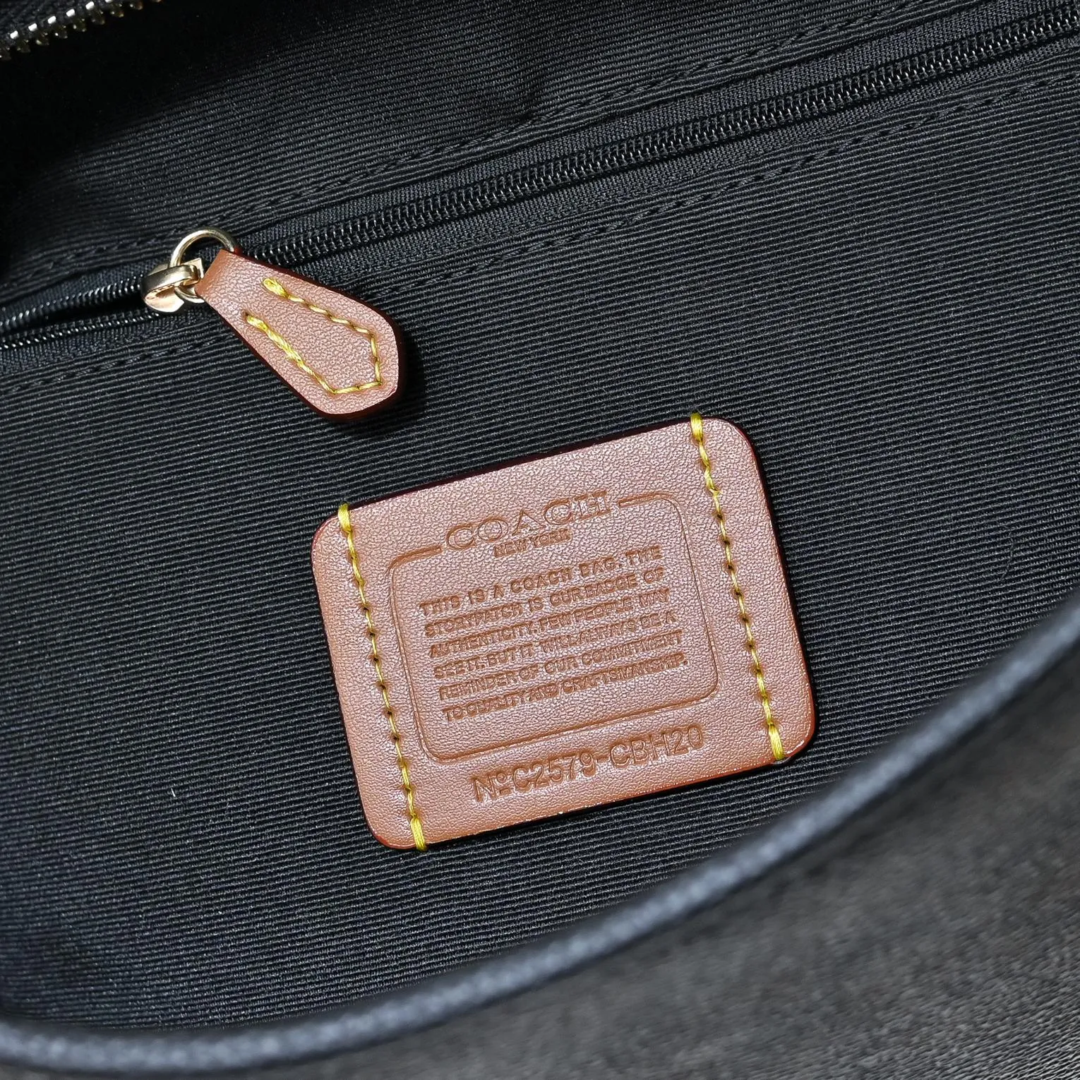 P380 [Top original order] Style number: CBH20 Size: 23*28.5*11.5cm