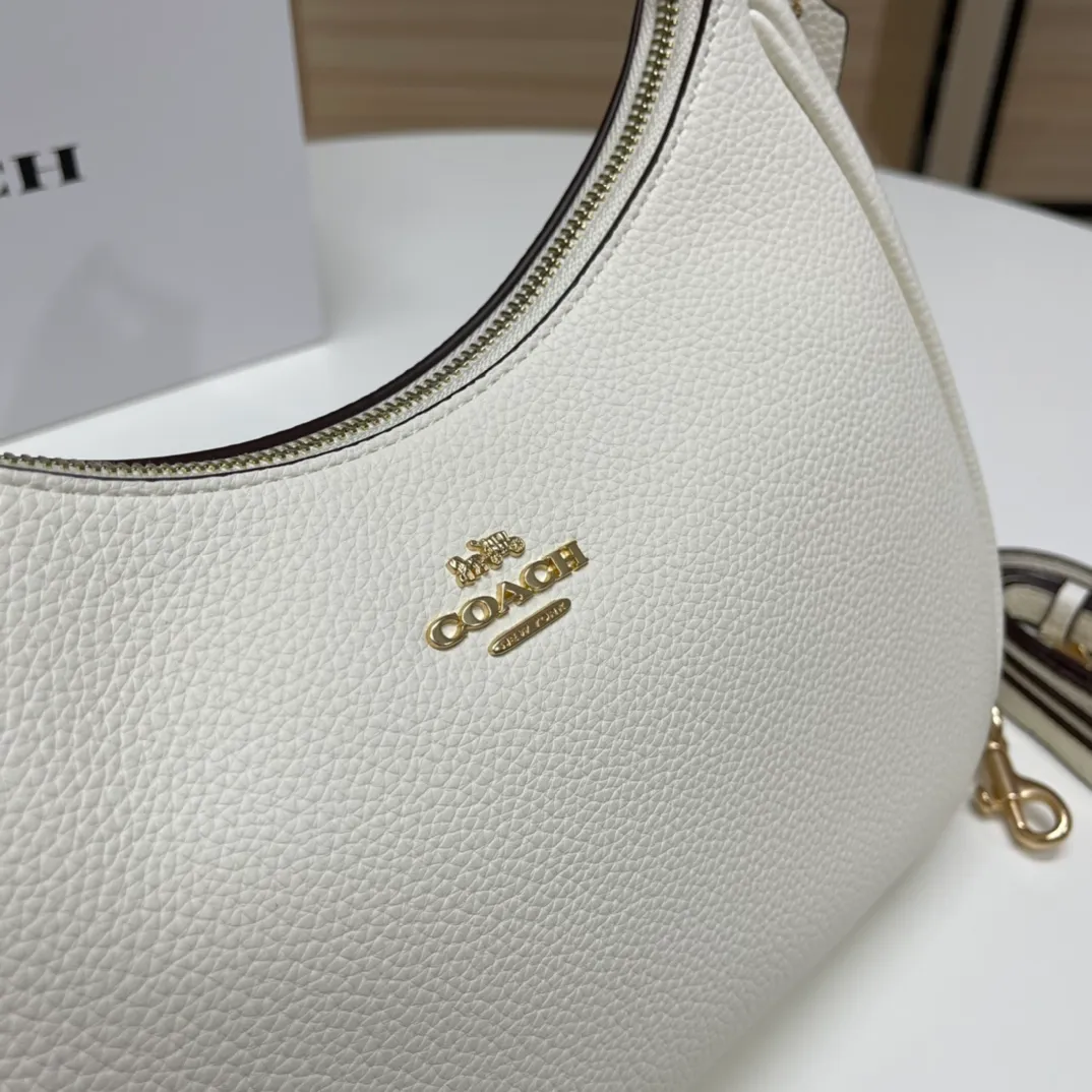 Top original order batch 430💰COACH/Coach official outlet style women's leather college style single shoulder crossbody handbag armpit bag. Model CJ517. 29 X23 X23