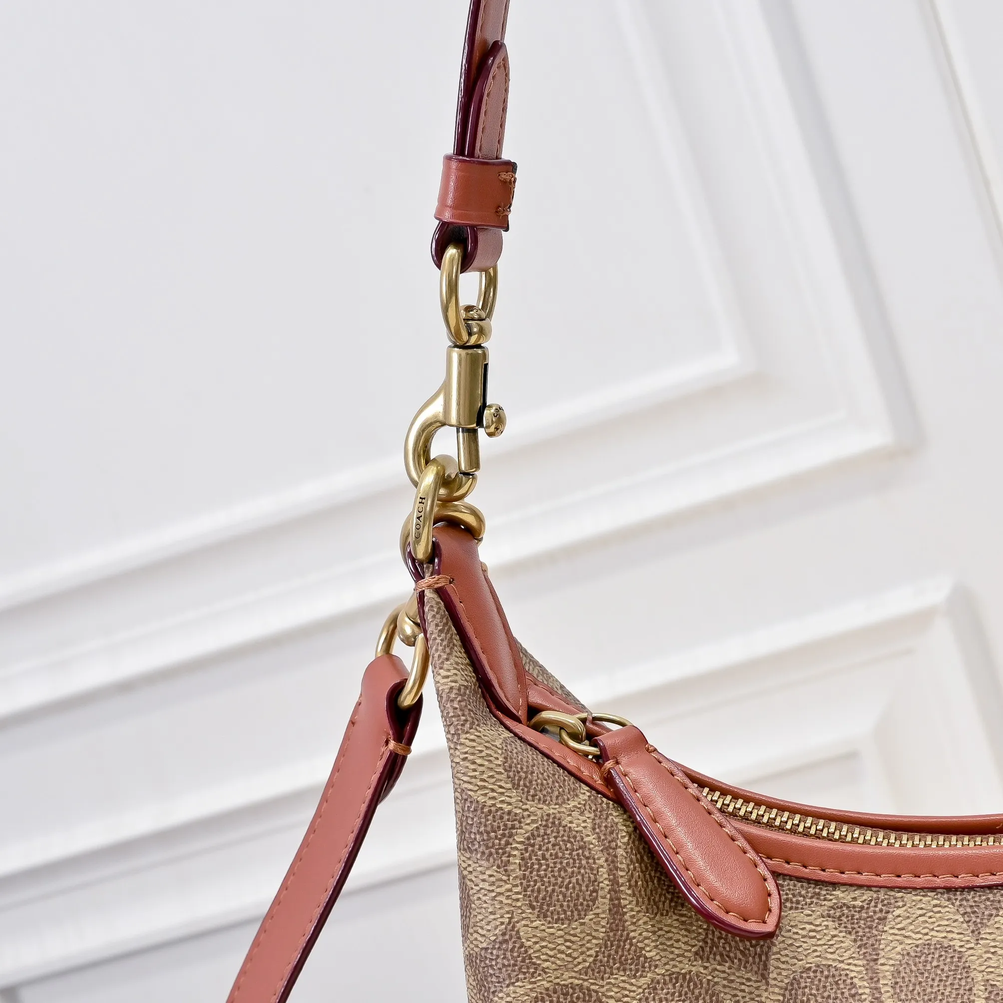 Style number: CAM23 Size: 30*22*11.5cm