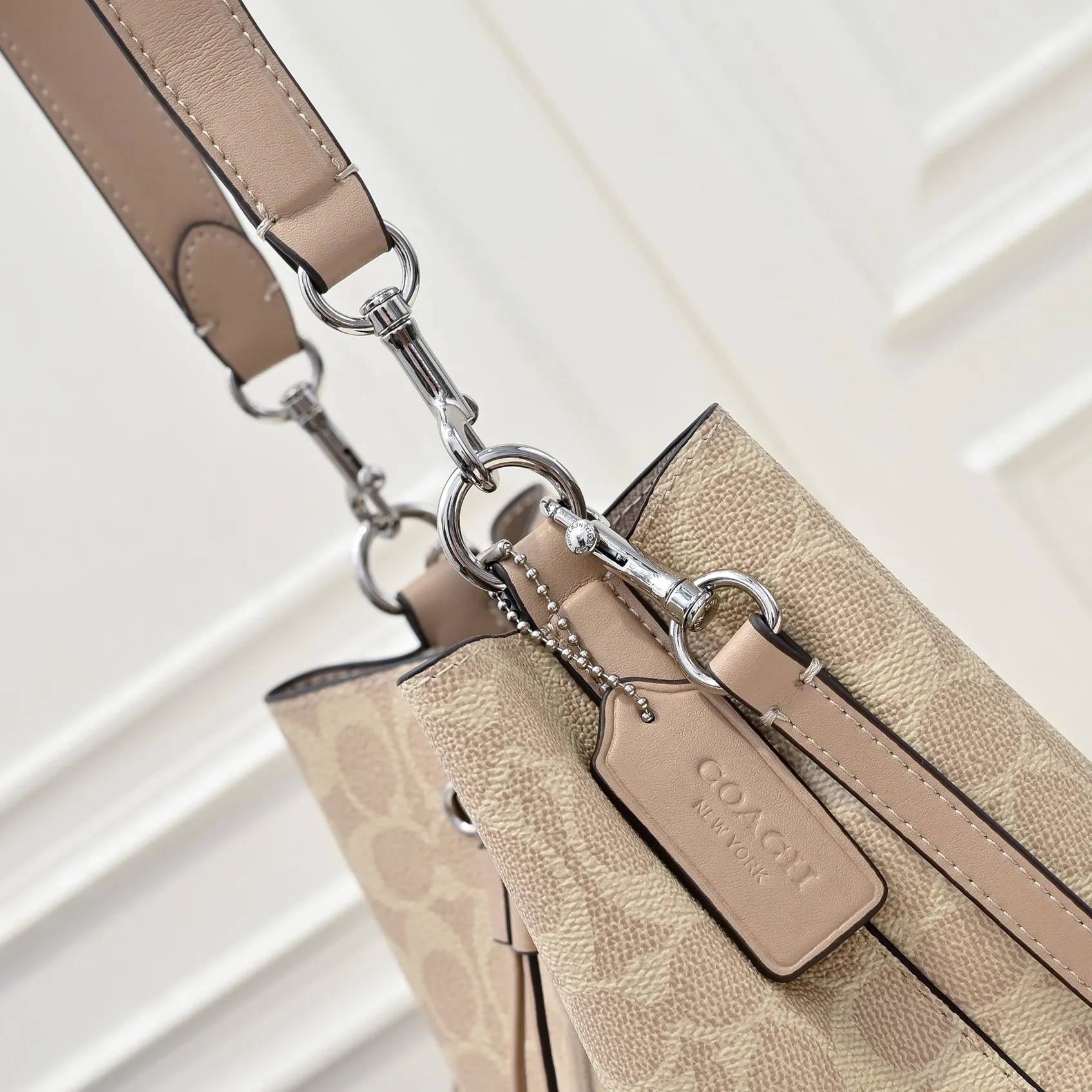 P380 [Top original order] Style number: CBH07 Size: 21.5*21.5*14cm