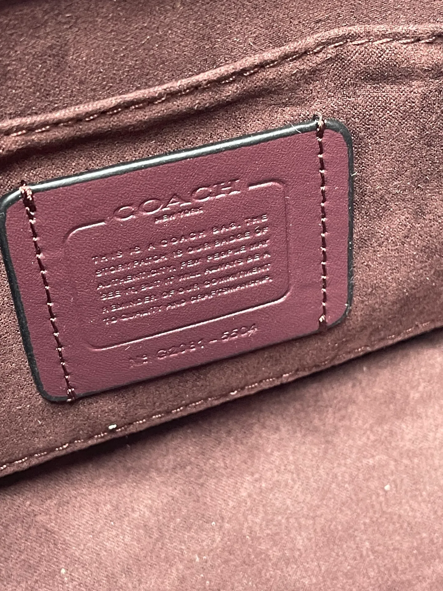Top original order batch 480💰 coach/Coach new model💃model 5504 cosmetic bag presbyopic splicing style. Fashionable and versatile. Fresh and cute. Dimensions: width 20X height 14X11.5. 🌸