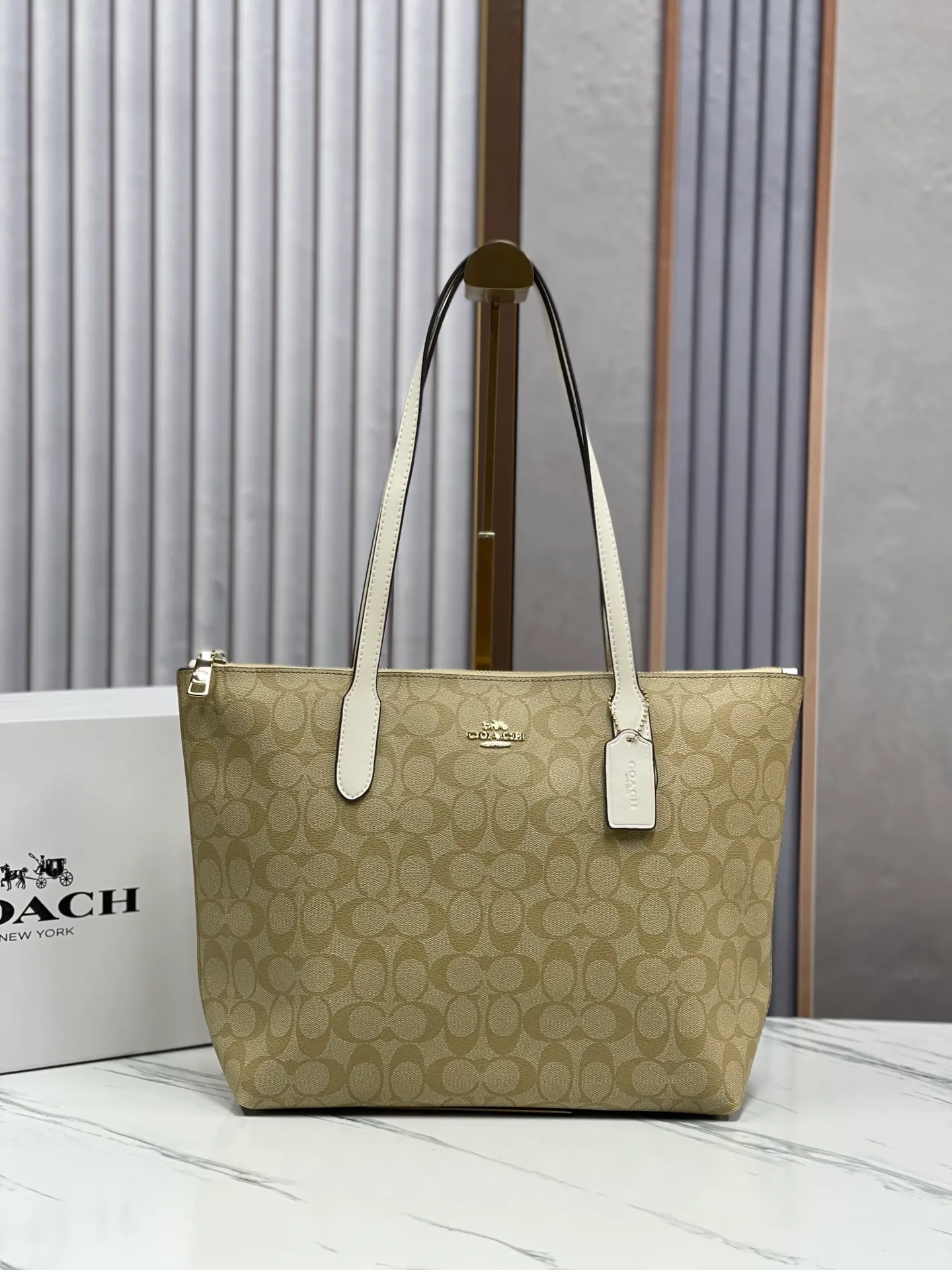 Top original order, batch 400💰Coach new Zip Tote, women's model 4455 zipper shoulder tote Zip Top Tote, the most classic zipper tote, with inner pocket inside, large capacity, size: 29*24*11cm