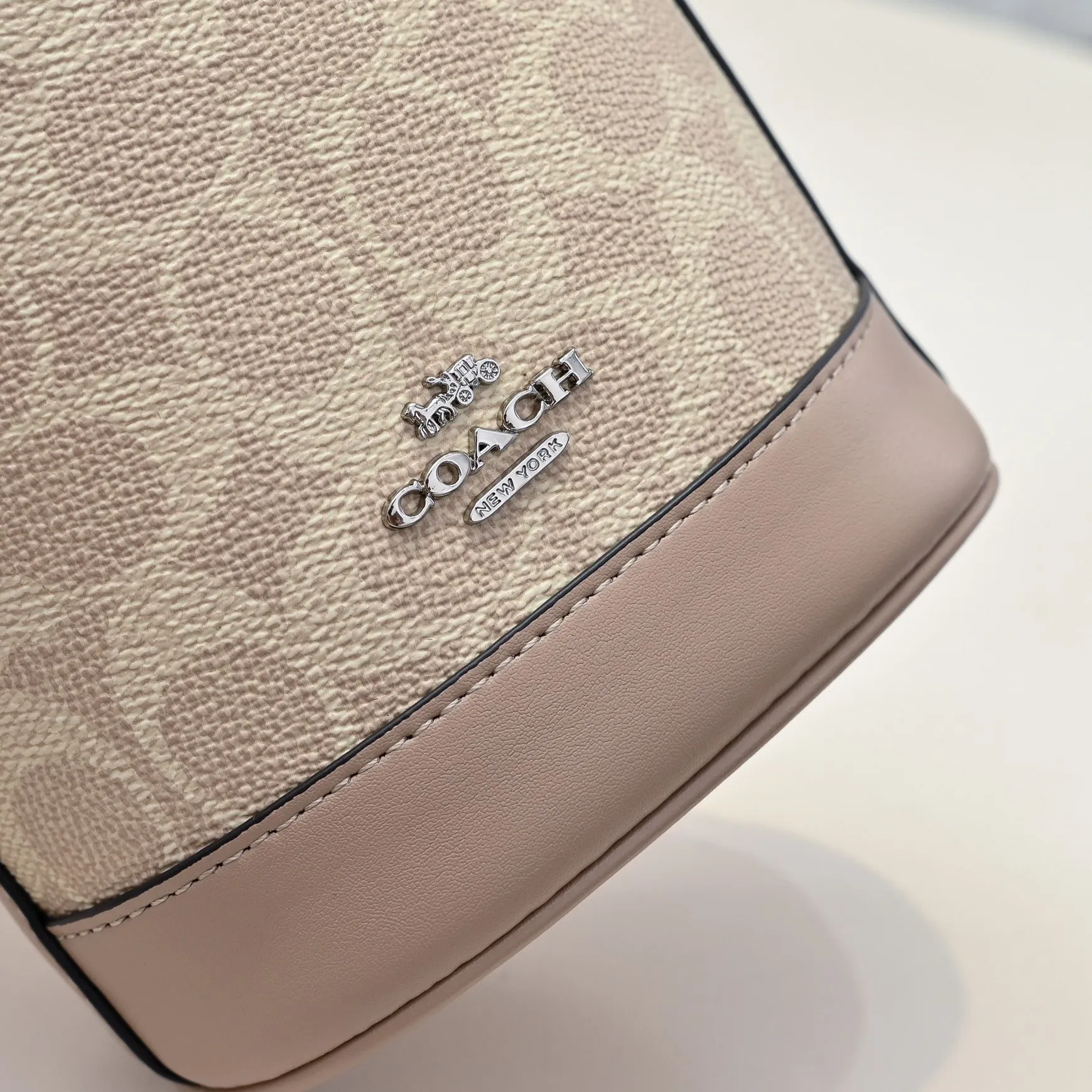 P360 [Top original order] Style number: CW299 Size: 14*16.5*9cm