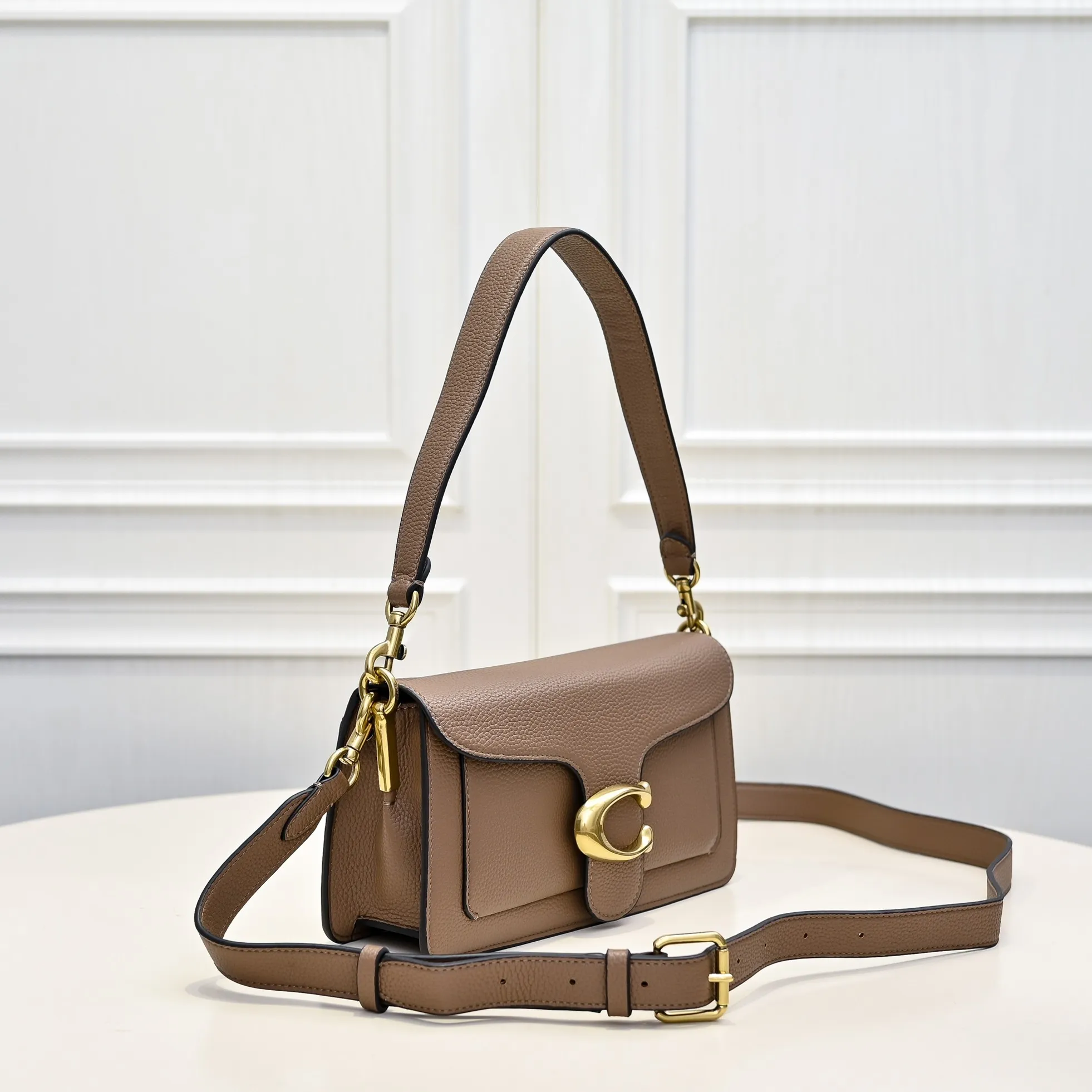 Style number: CH857 Size: 26*15*8cm