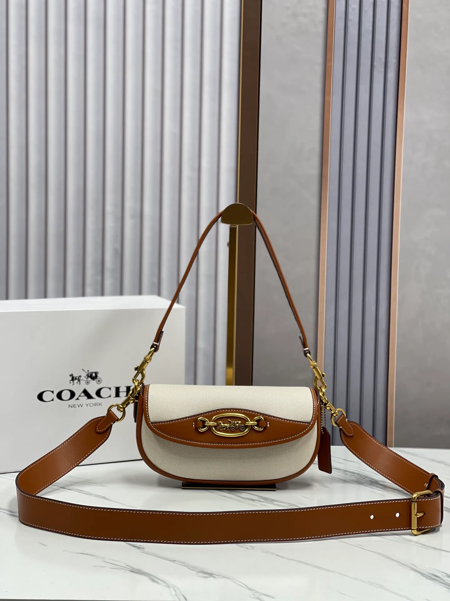 Top original order batch 440💰coach/Coach new women's saddle bag CR668 shoulder cross-body handbag HARLEY23 canvas retro lock bag armpit bag size: 22*13*5