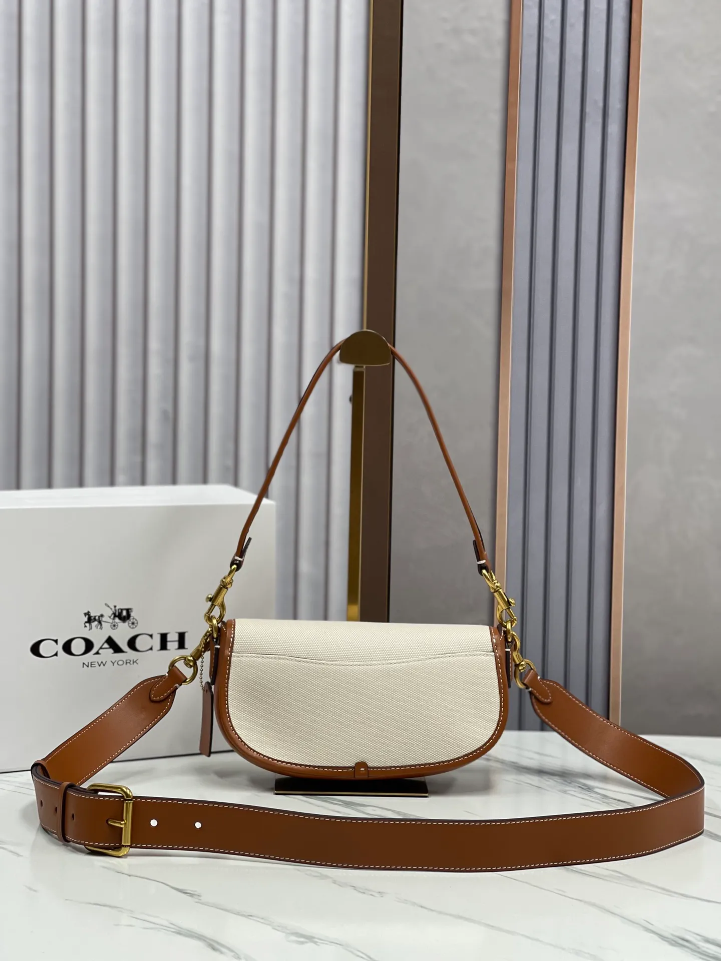 Top original order batch 440💰coach/Coach new women's saddle bag CR668 shoulder cross-body handbag HARLEY23 canvas retro lock bag armpit bag size: 22*13*5