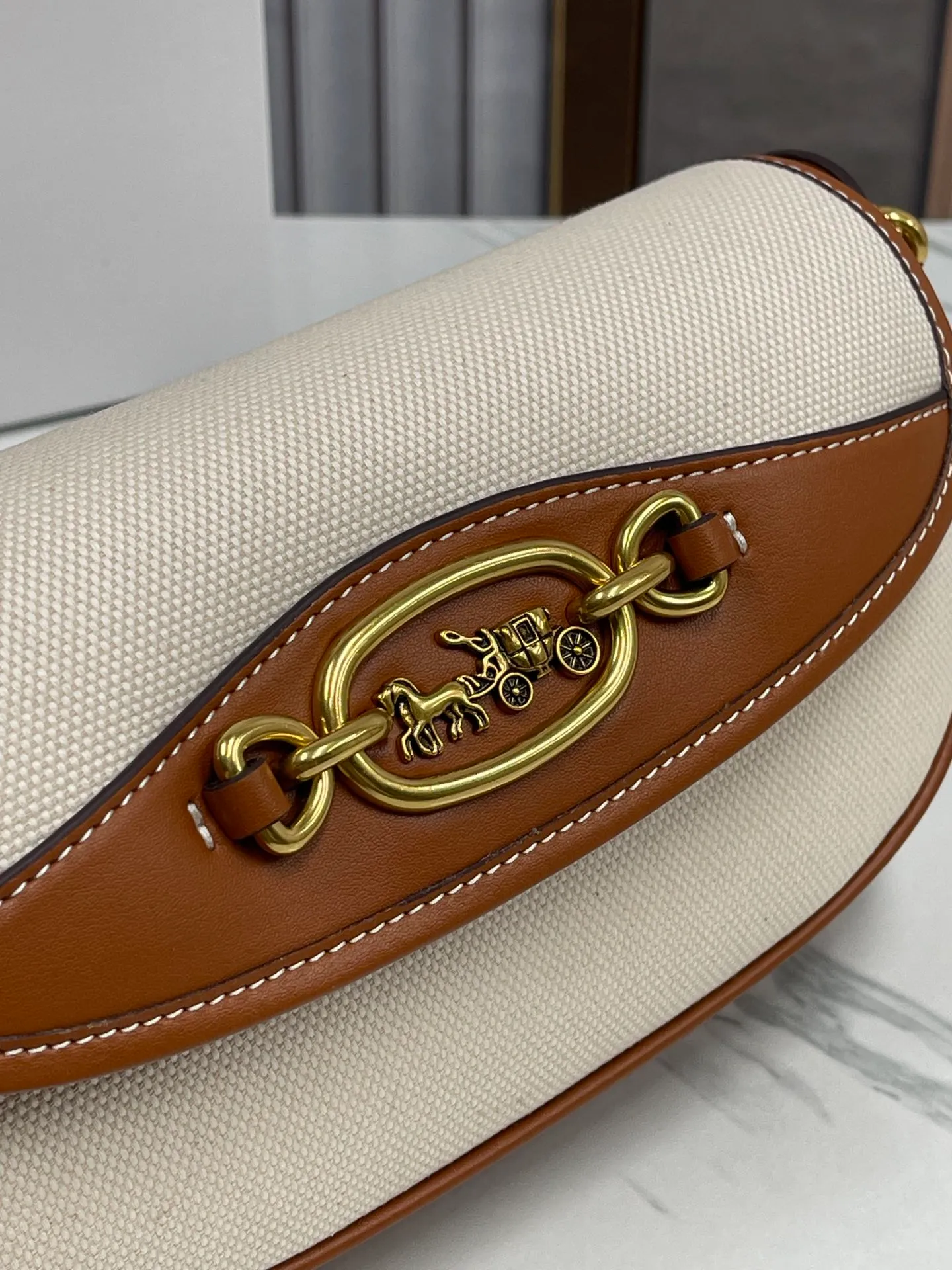 Top original order batch 440💰coach/Coach new women's saddle bag CR668 shoulder cross-body handbag HARLEY23 canvas retro lock bag armpit bag size: 22*13*5