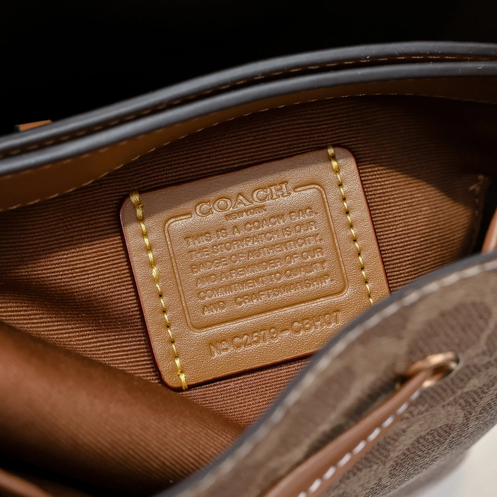 P380 [Top original order] Style number: CBH07 Size: 21.5*21.5*14cm