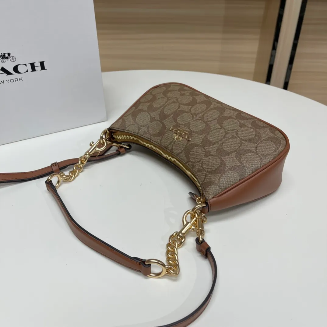 Top original order batch 380💰coach/Coach new armpit bag new model in stock. Model 548, 209, 173. C's Outlet women's bag color-blocked TERI shoulder bag. . DETAILS details Material: cow leather 2 credit card slots Built-in multi-function pocket Top zipper closure, fabric lining Detachable handle with vertical length of 21cm Detachable shoulder strap with vertical length of 58cm, can be used for shoulder or crossbody Dimensions: 24.5cm (length) × 15.5cm (height) 7.5cm (width),