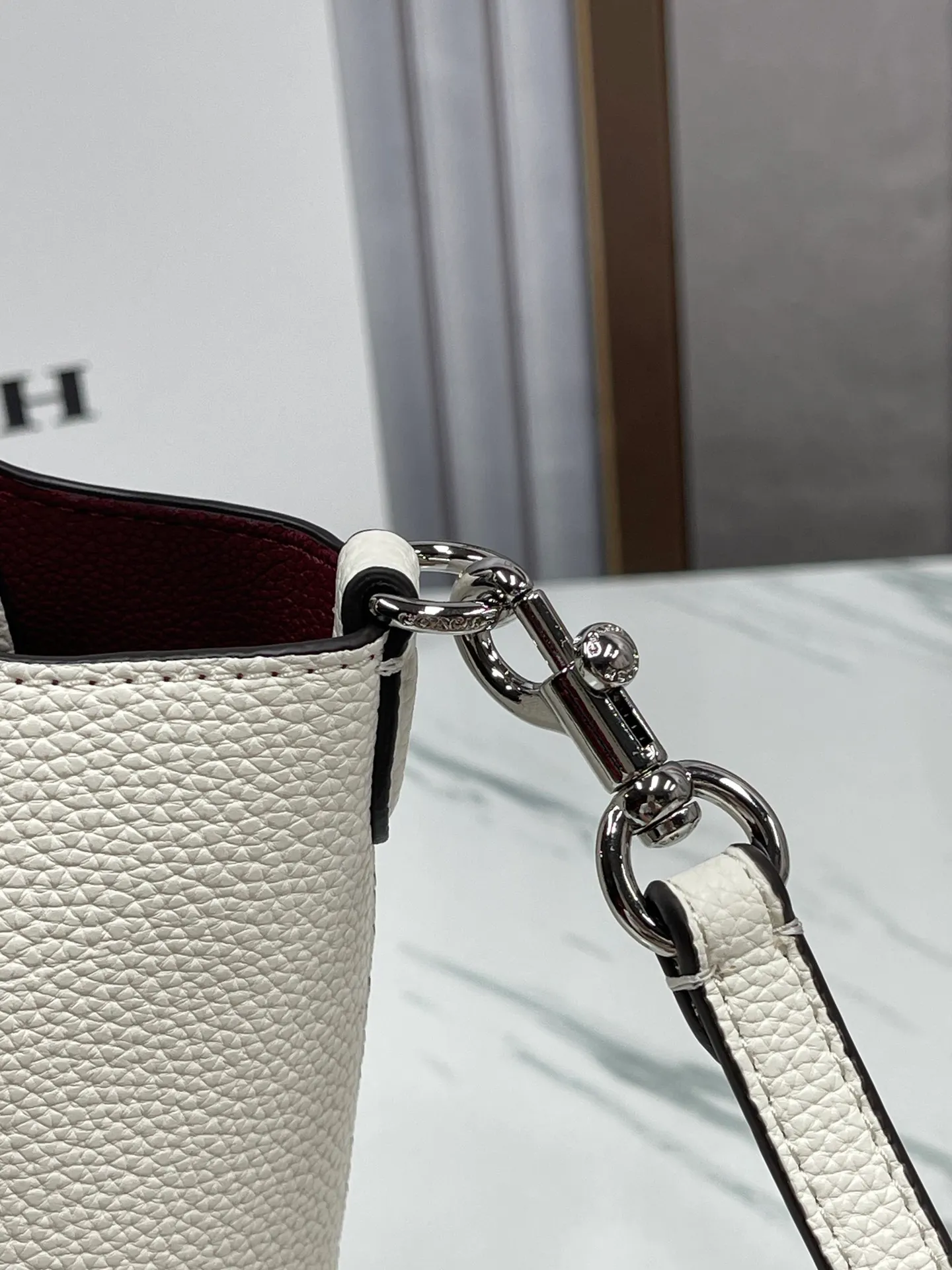 Batch 380💰COACH new models: CR168 full leather, CR256 presbyopia, HANNA bucket bag, hand-held crossbody bag, vegetable basket, small body, large capacity, good-looking and practical 19.5*17.5*13cm