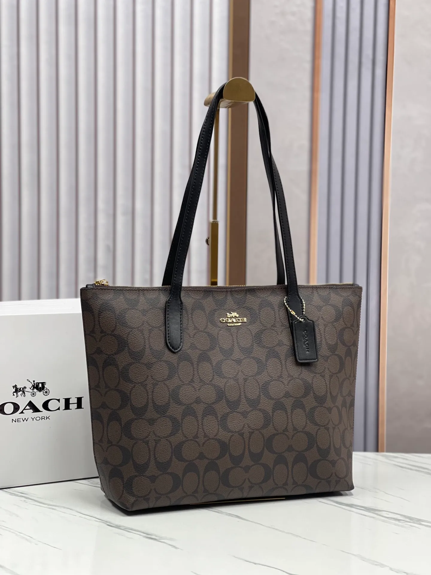 Top original order, batch 400💰Coach new Zip Tote, women's model 4455 zipper shoulder tote Zip Top Tote, the most classic zipper tote, with inner pocket inside, large capacity, size: 29*24*11cm