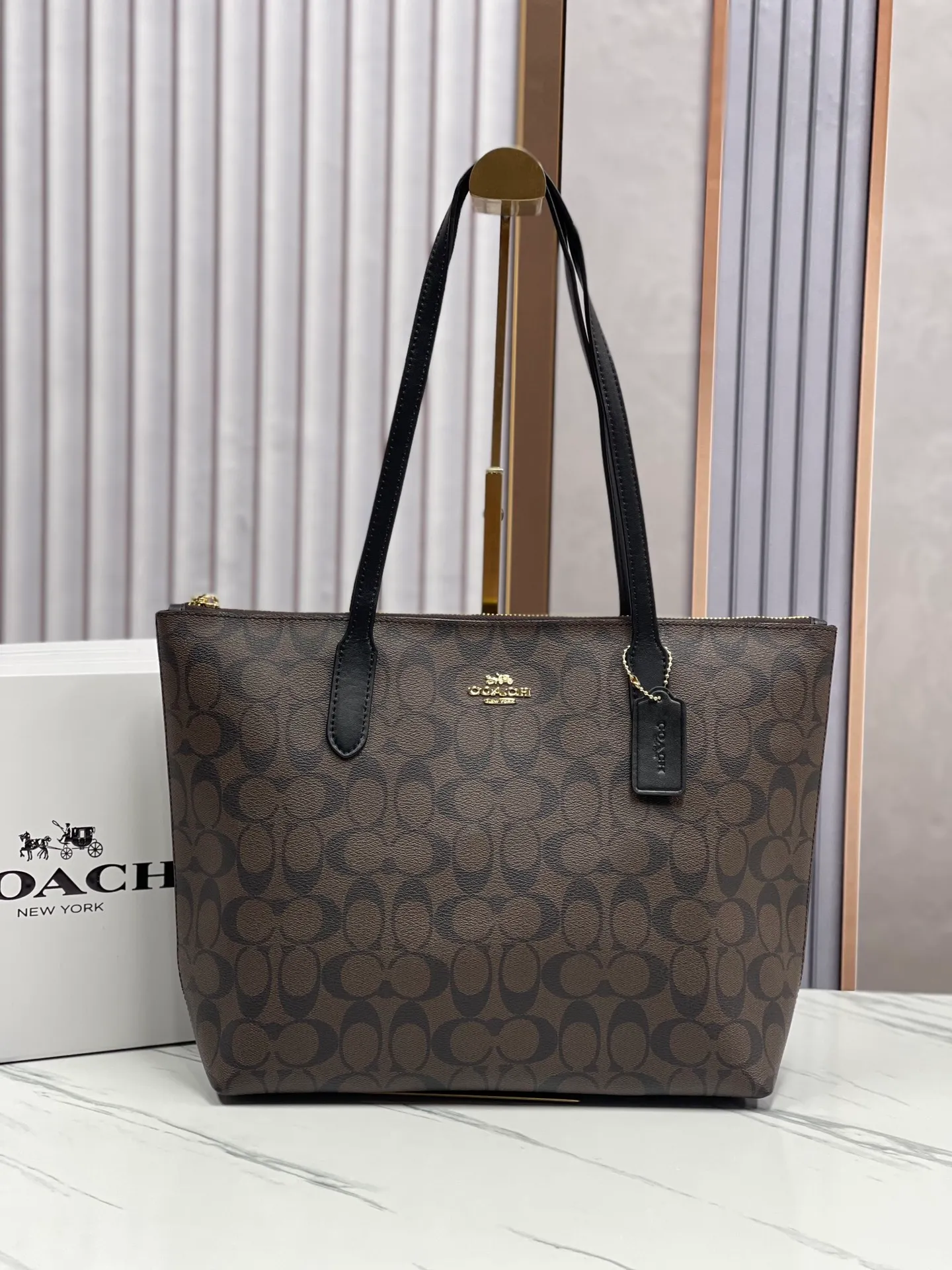 Top original order, batch 400💰Coach new Zip Tote, women's model 4455 zipper shoulder tote Zip Top Tote, the most classic zipper tote, with inner pocket inside, large capacity, size: 29*24*11cm