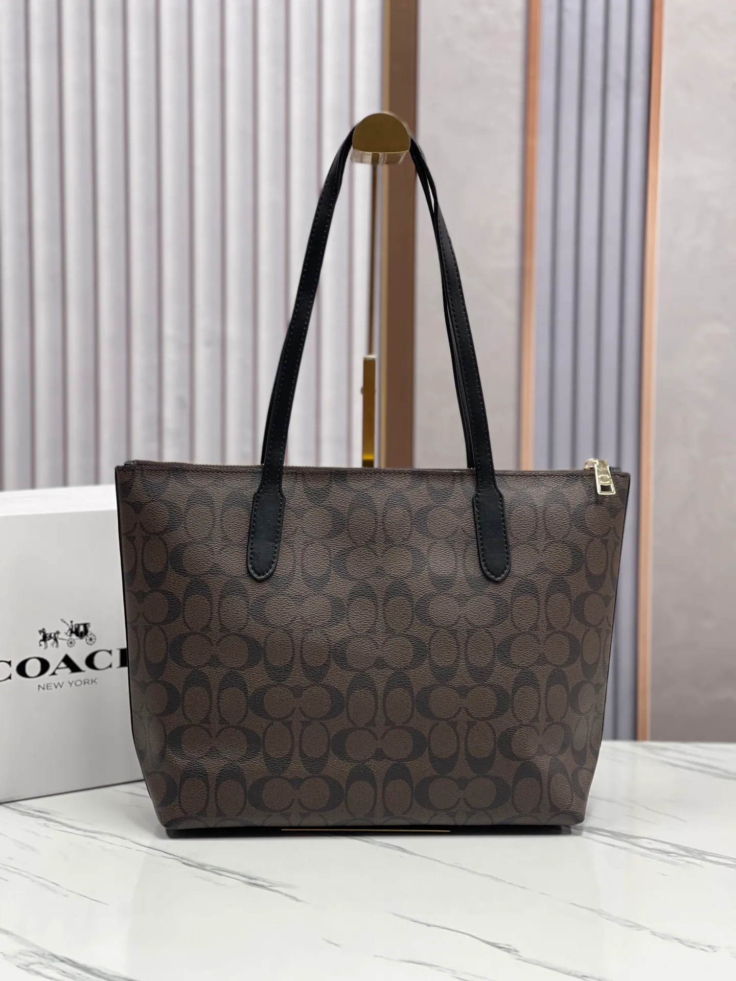 Top original order, batch 400💰Coach new Zip Tote, women's model 4455 zipper shoulder tote Zip Top Tote, the most classic zipper tote, with inner pocket inside, large capacity, size: 29*24*11cm