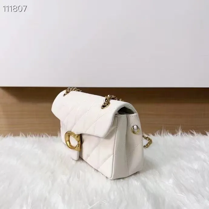 Top original order batch 500💰Coach/Coach new model cp400.  Quilting Tabby chain tabby with quilting technology, cool gold buckle, low-key and high-end. Choose the size and color you like. Size 26/15.