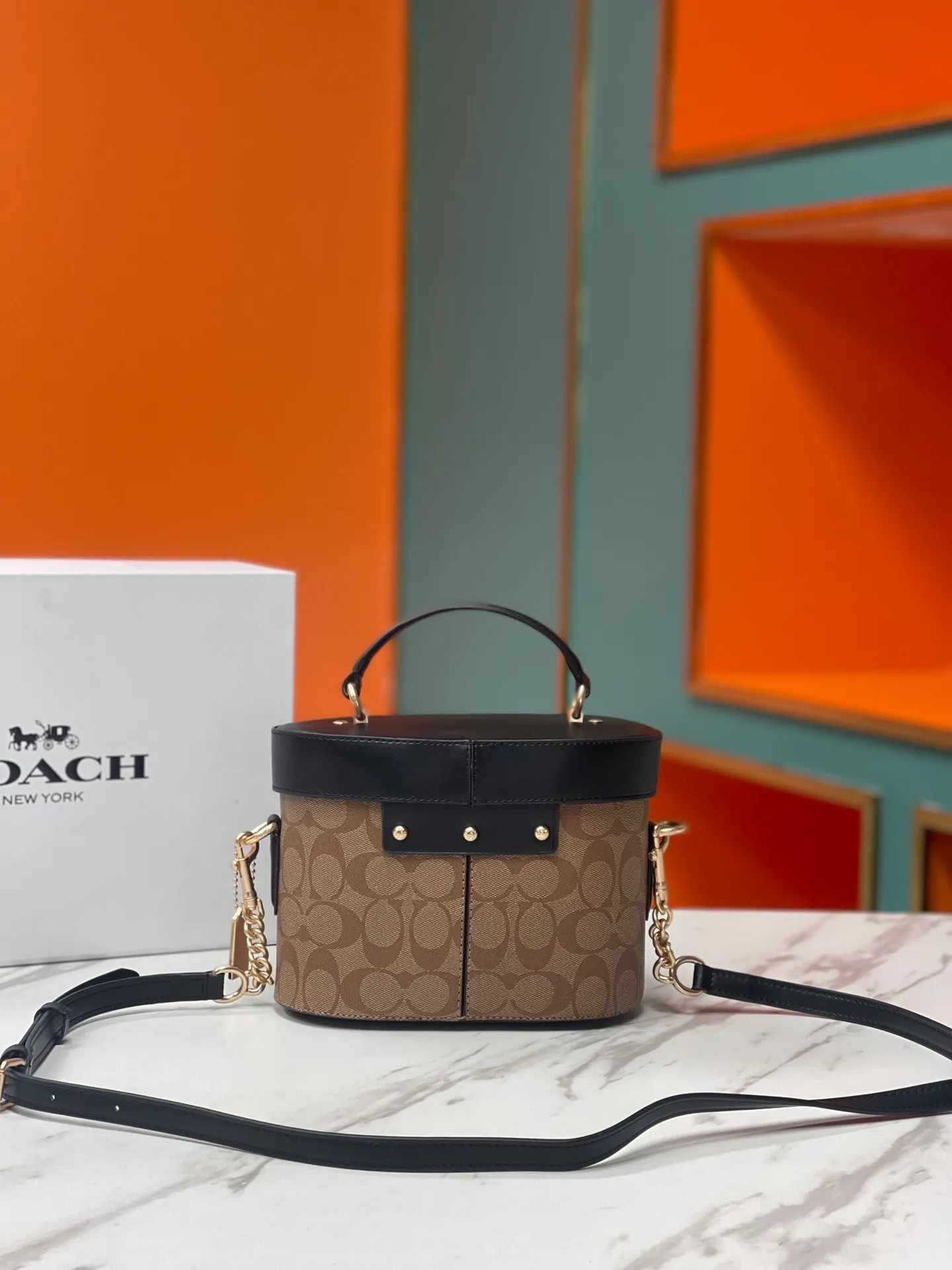 Top original order, batch 480 💰coach/Coach new model 💃model 78277 cosmetic bag, presbyopic splicing style. Fashionable and versatile. Fresh and cute. Dimensions: width 20X height 14X11.5. 🌸