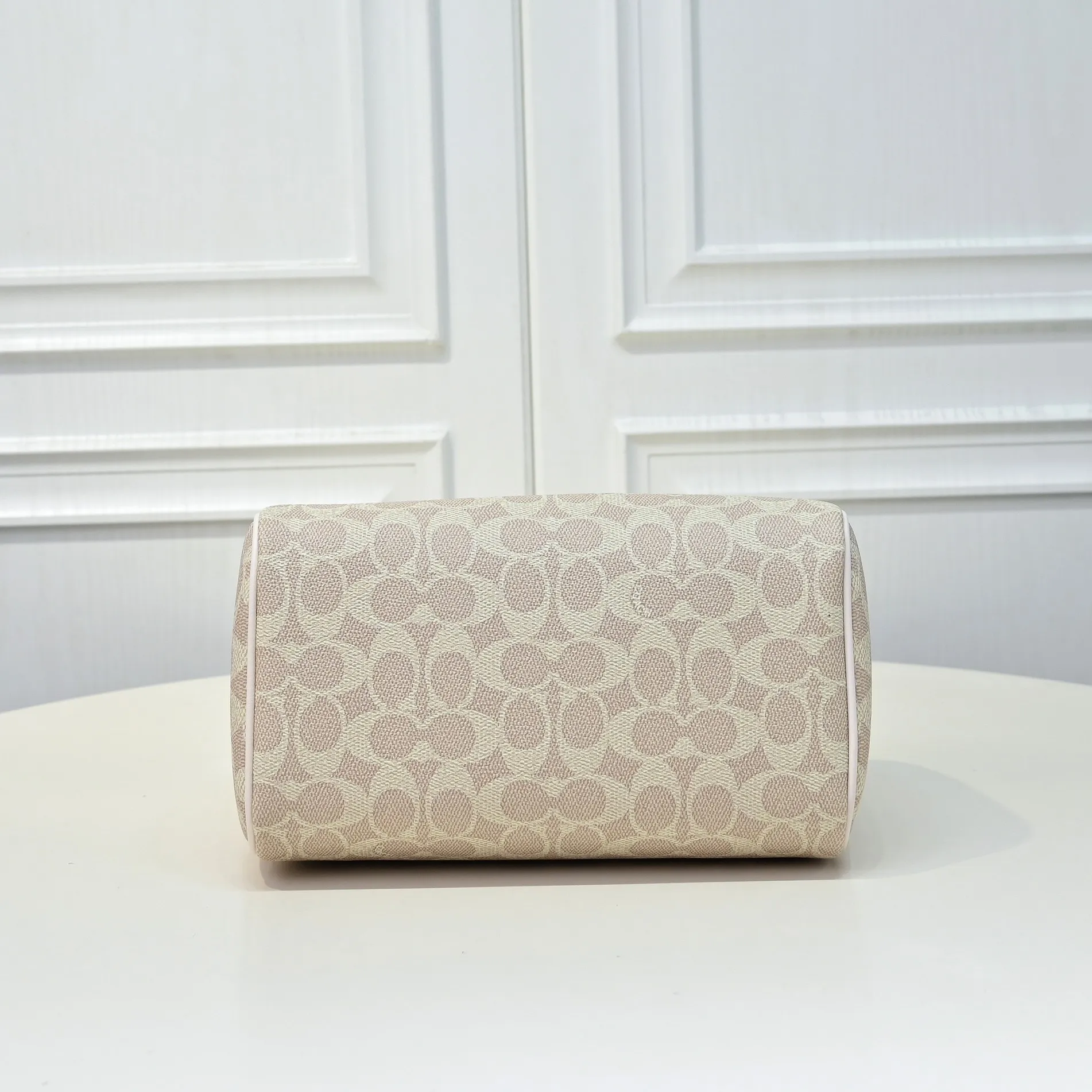 P380 [Top original order] Style number: CV961 Size: 25*15*12cm