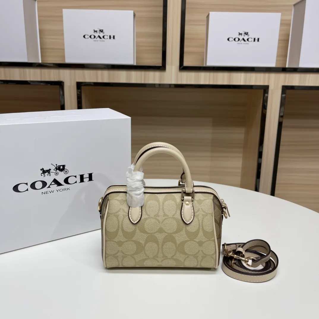 Top original order, batch 400💰COACH/Coach's new women's MINI ROWAN portable shoulder crossbody bag Boston small. CH370 CH159 CH469 CH160 size 16.5×11×9. .
